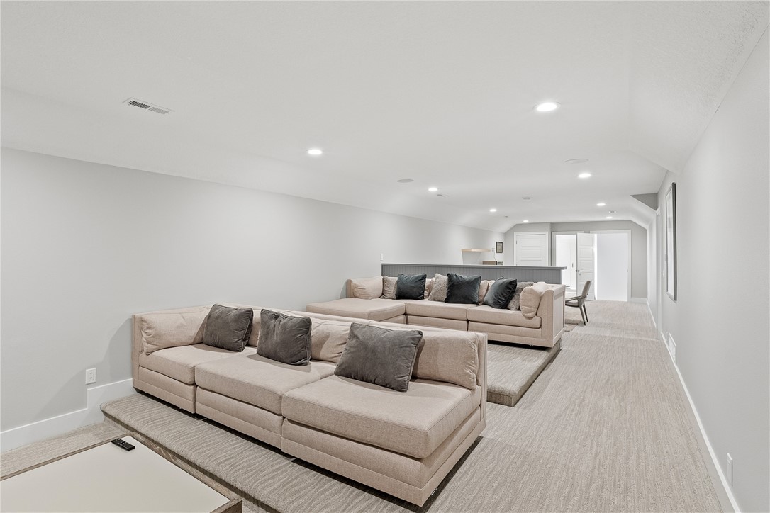 5243 Tie Road