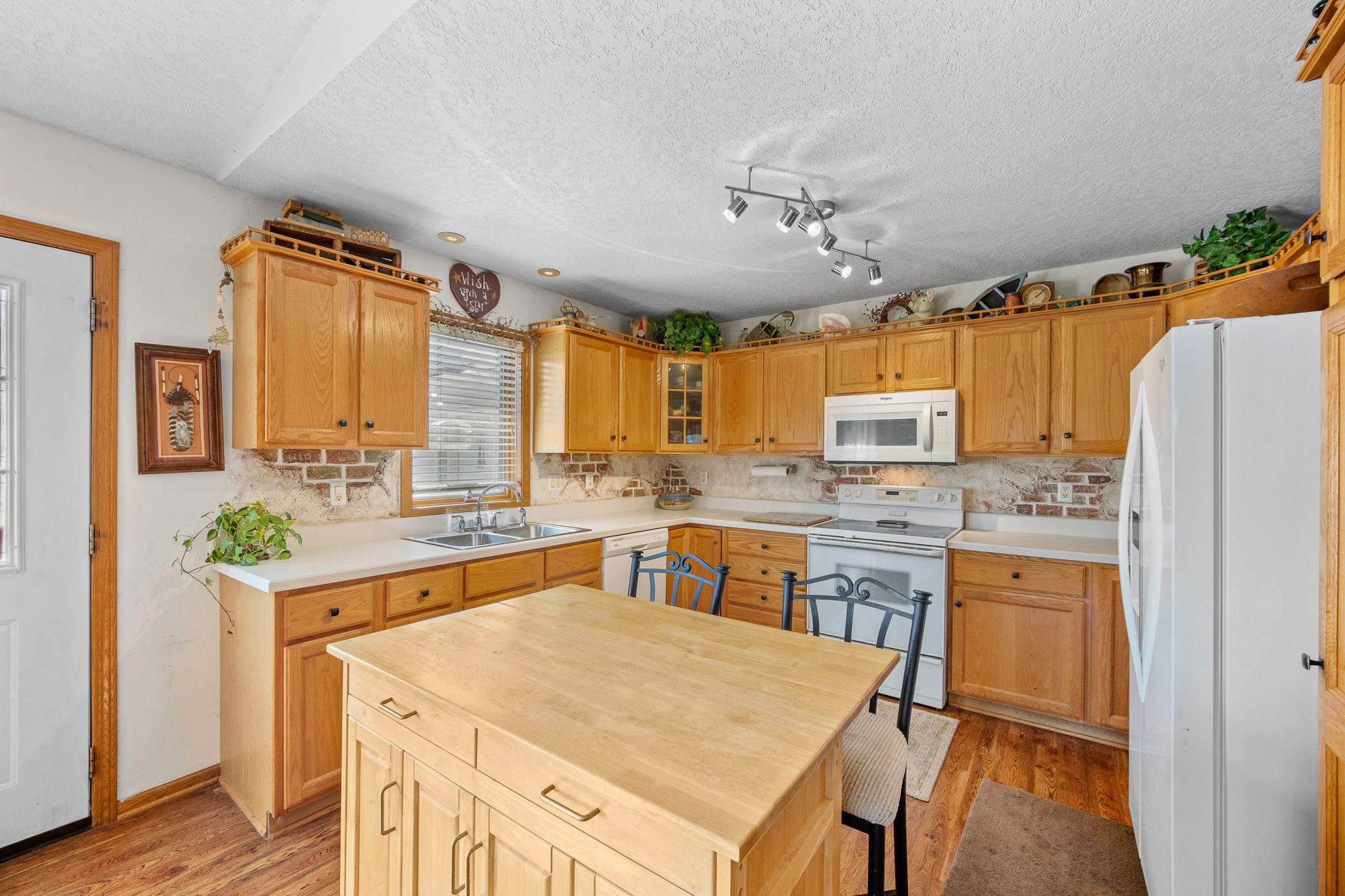 6279 Panorama Drive