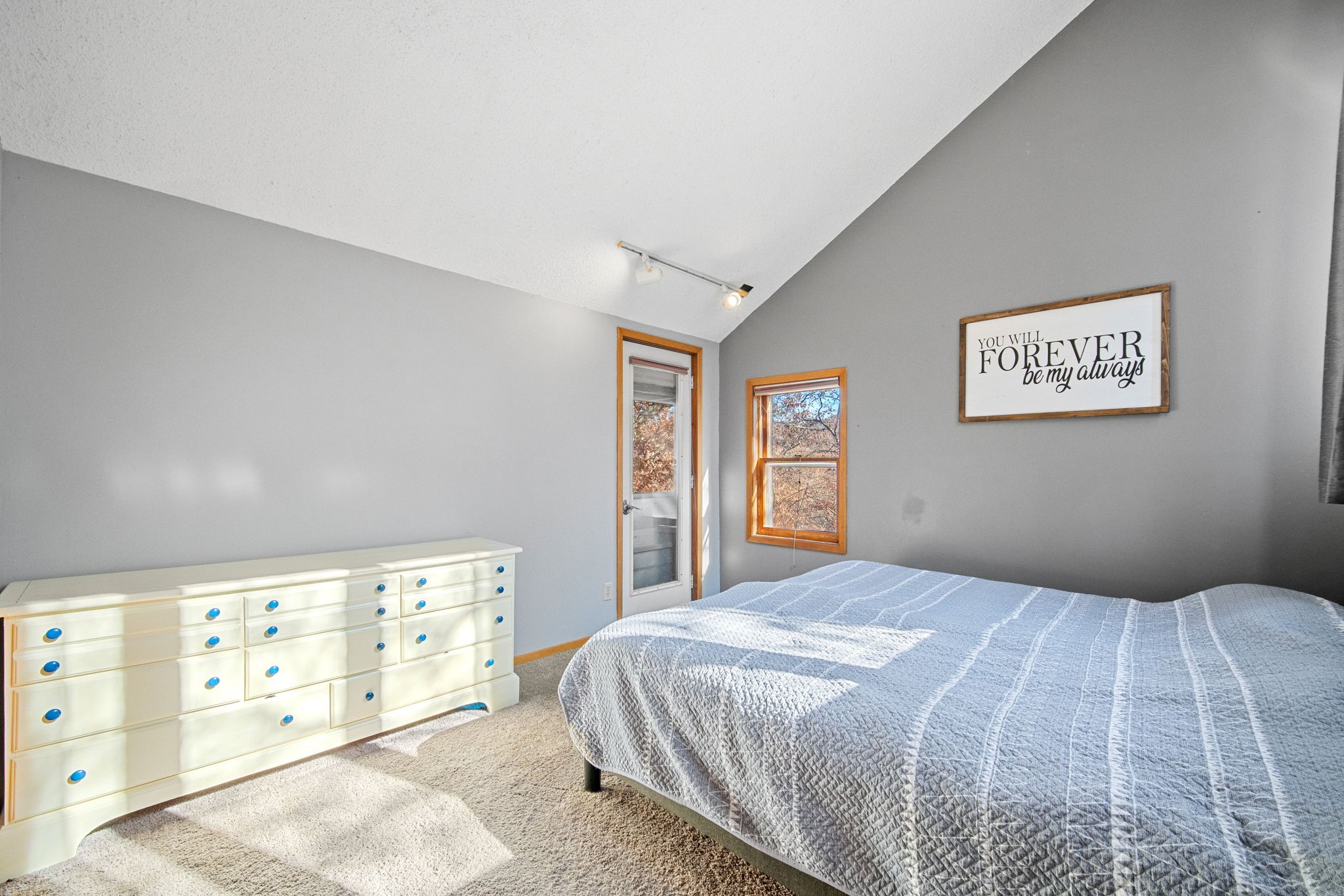 6513 Oak Tree Cove