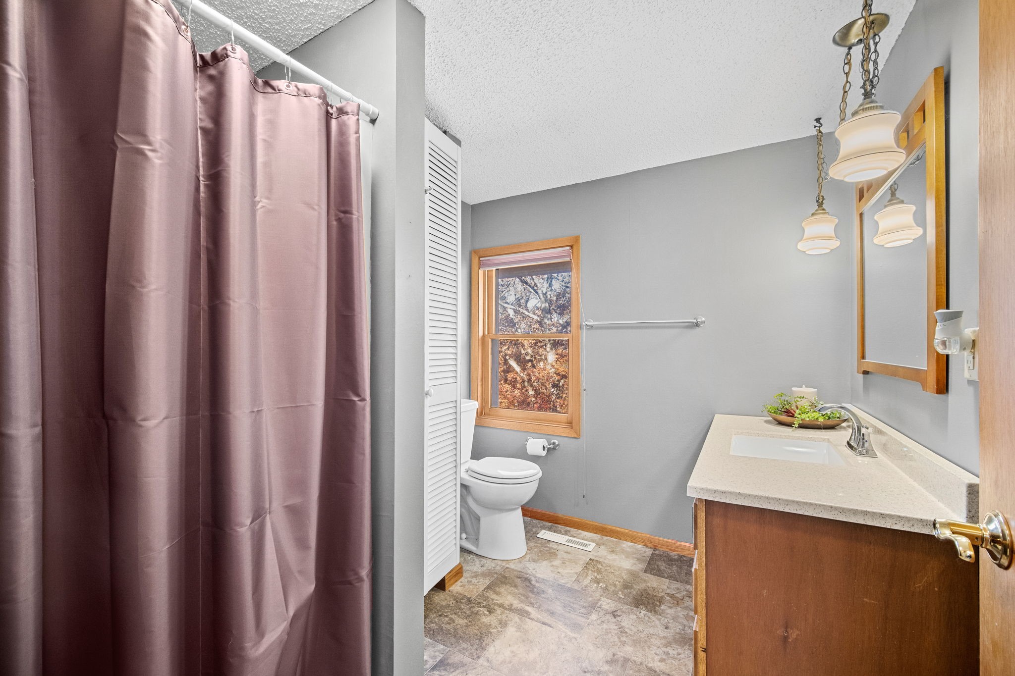 6513 Oak Tree Cove