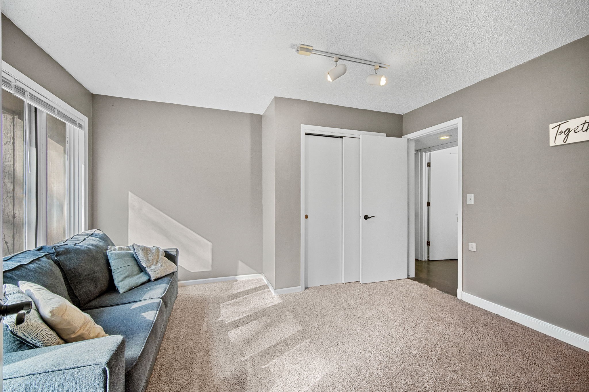 6513 Oak Tree Cove