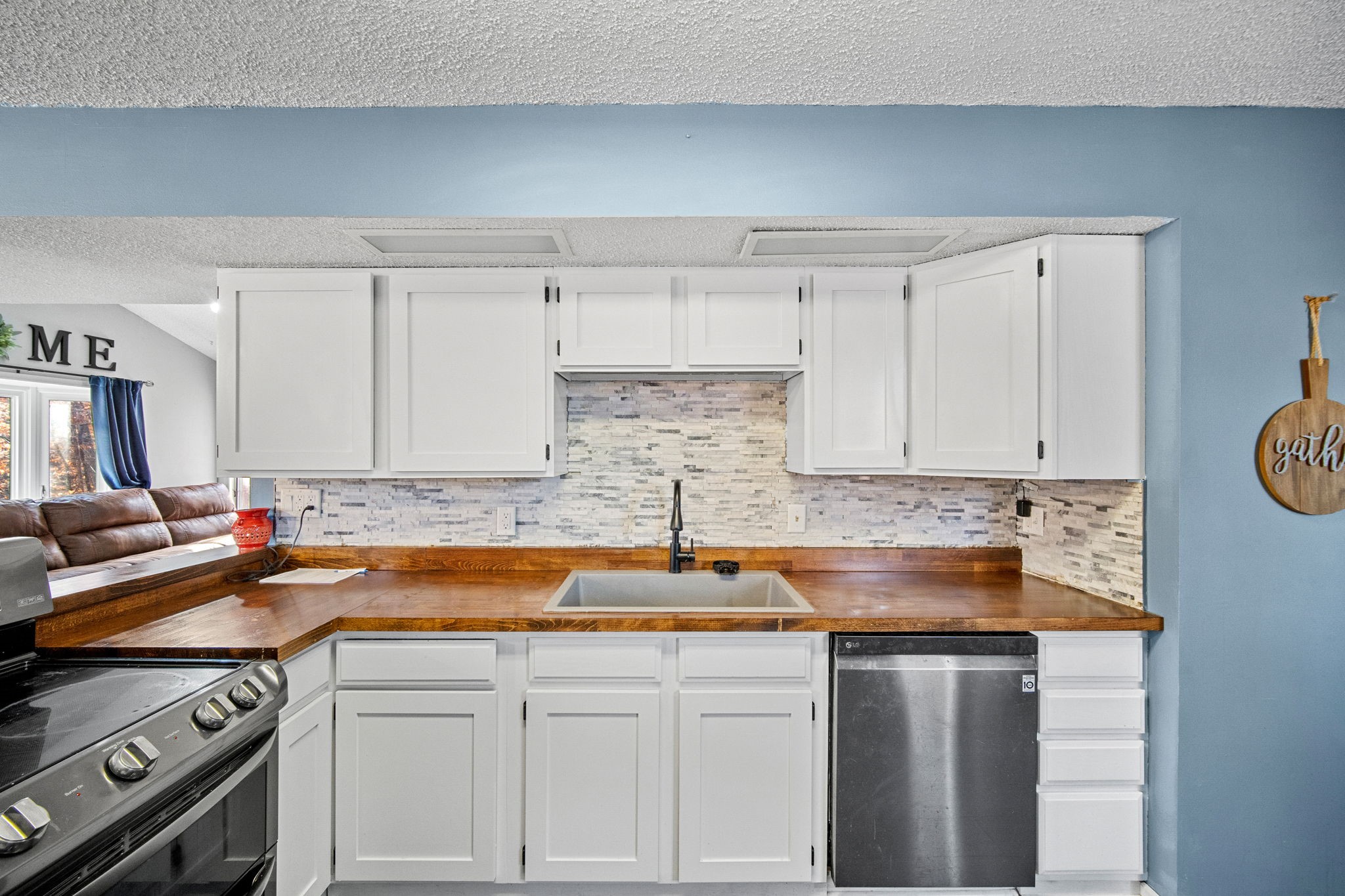 6513 Oak Tree Cove