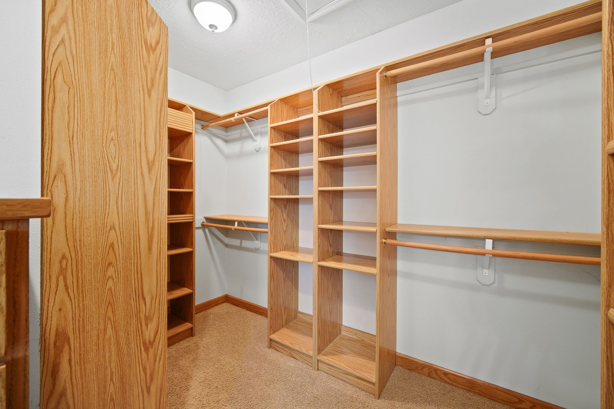 6343 WILSON Drive