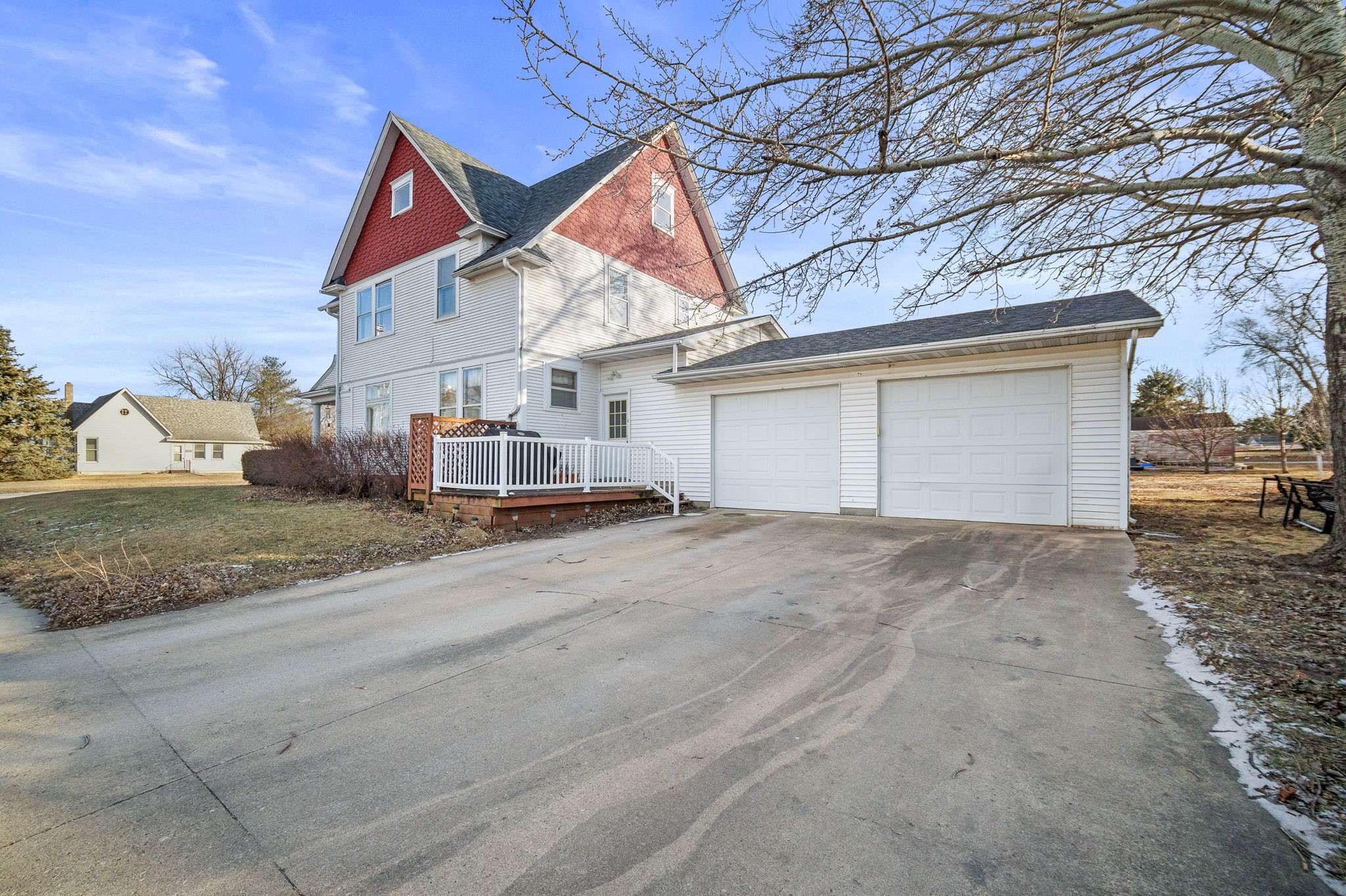 218 NE 3rd Street