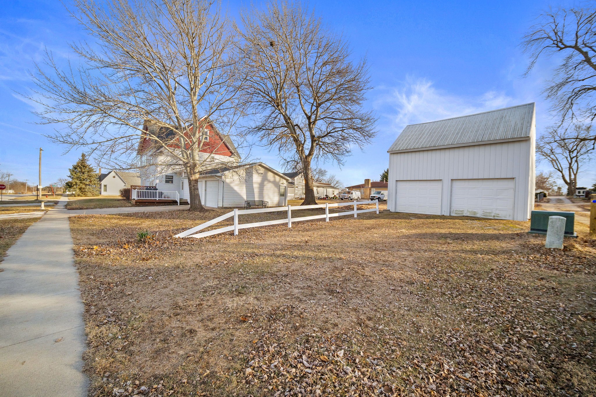 218 NE 3rd Street