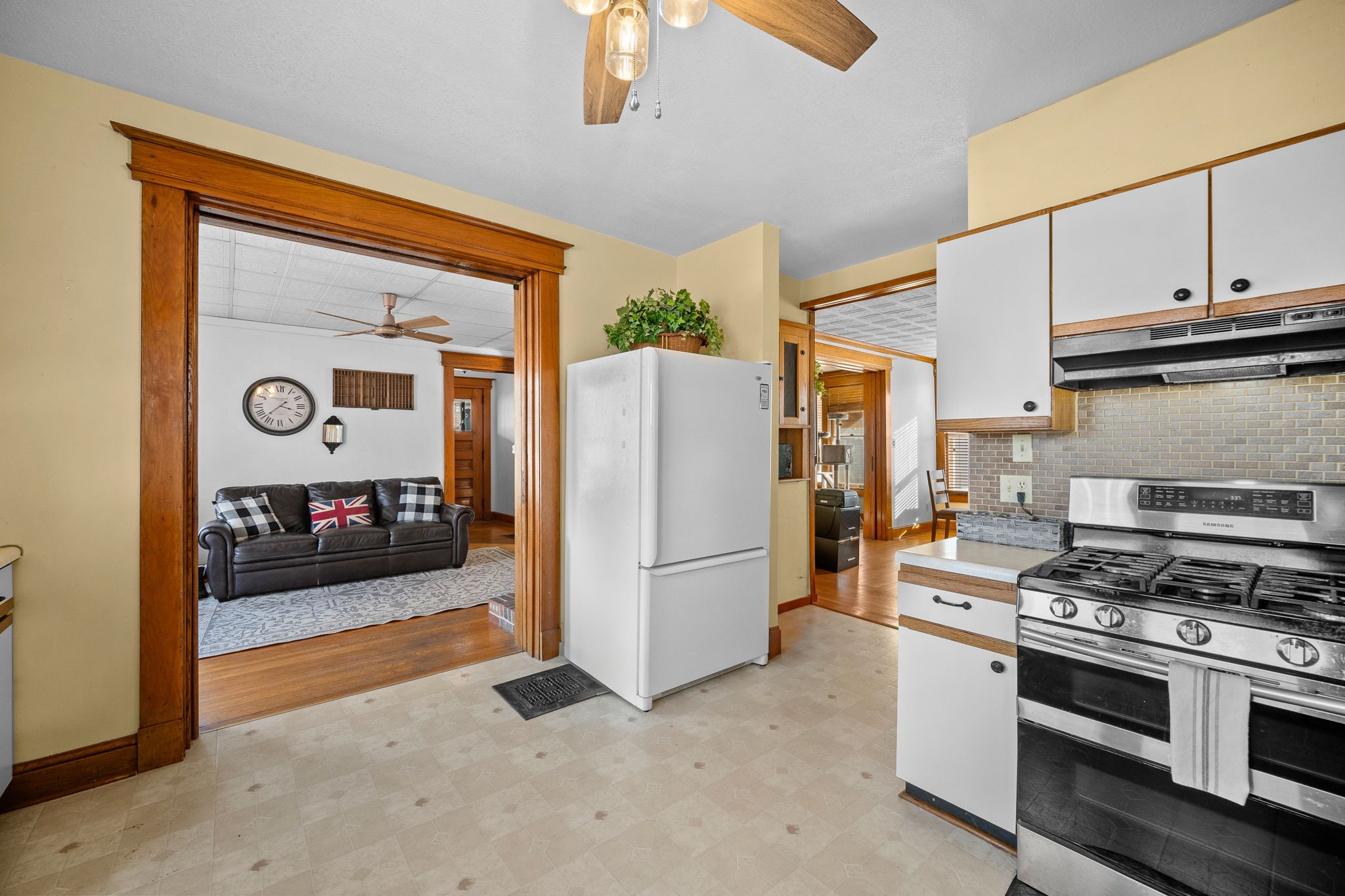 218 NE 3rd Street