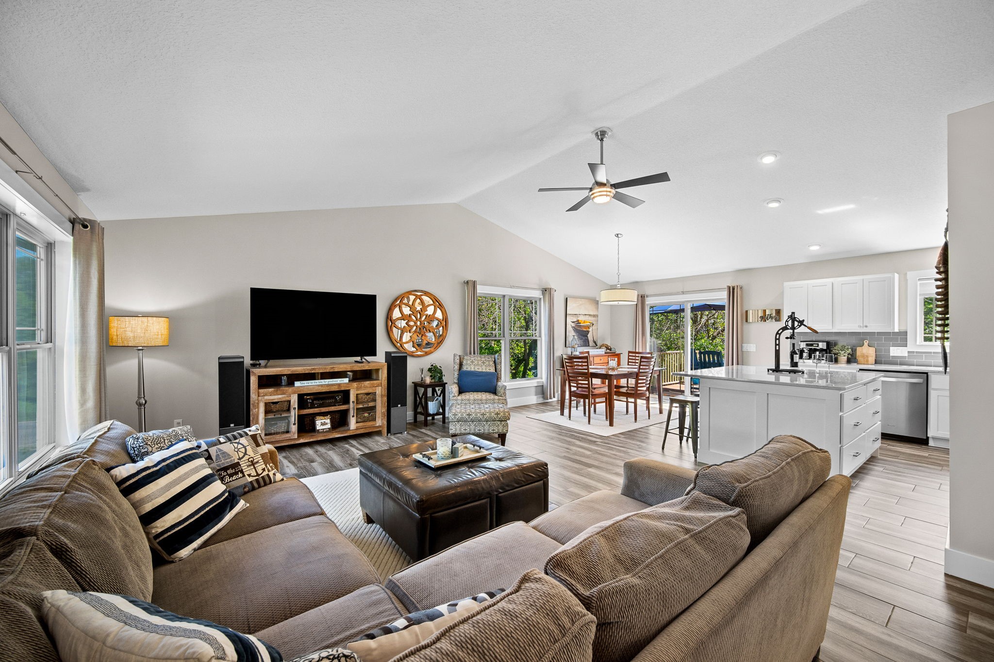 5200 Perry Point