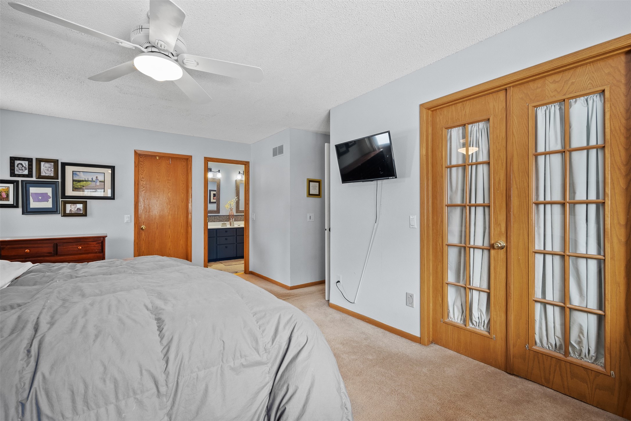 220 S 28TH Street