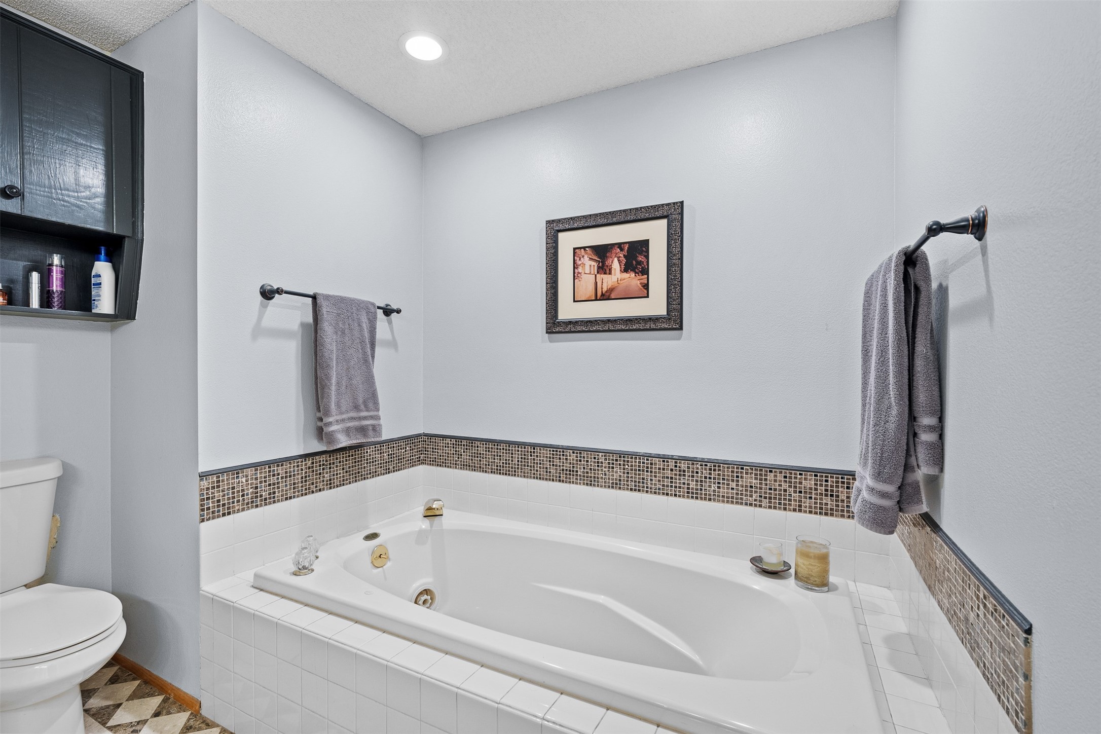 220 S 28TH Street