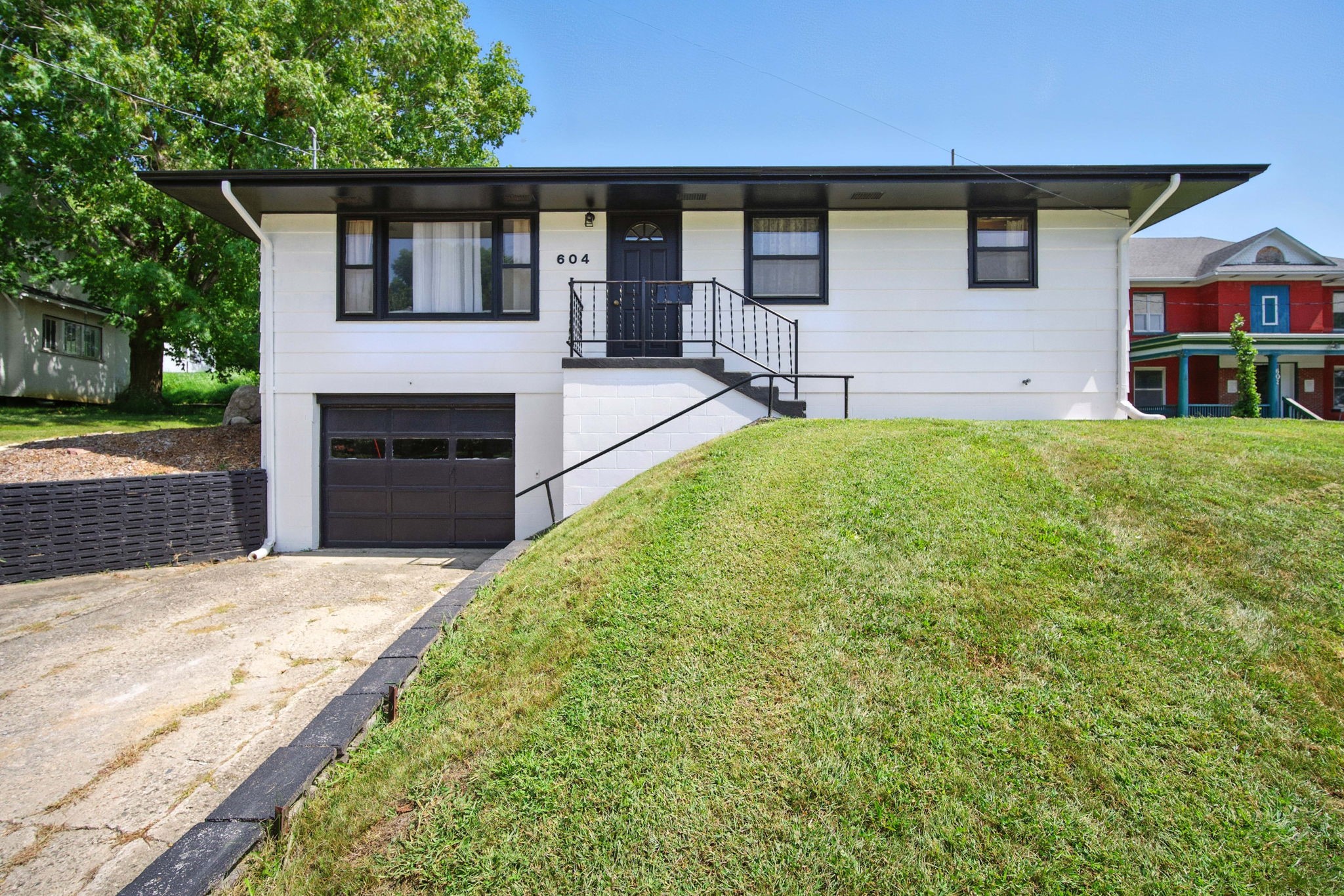 604 N 5th Street