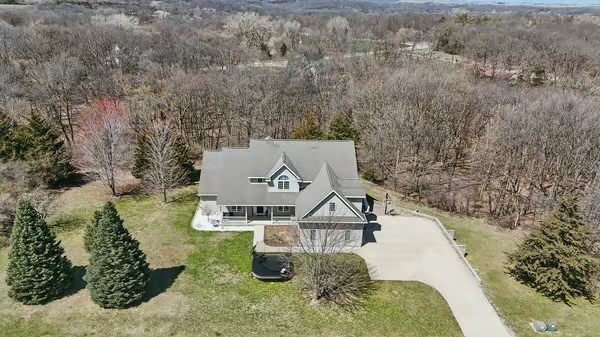6910 Panorama Drive