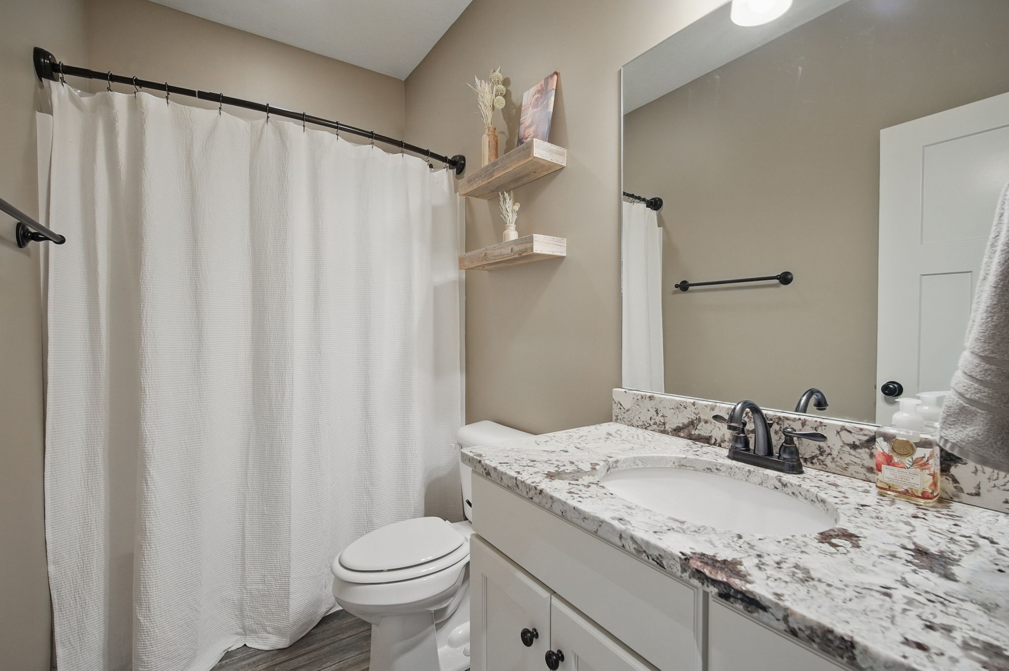 4887 Panorama Drive