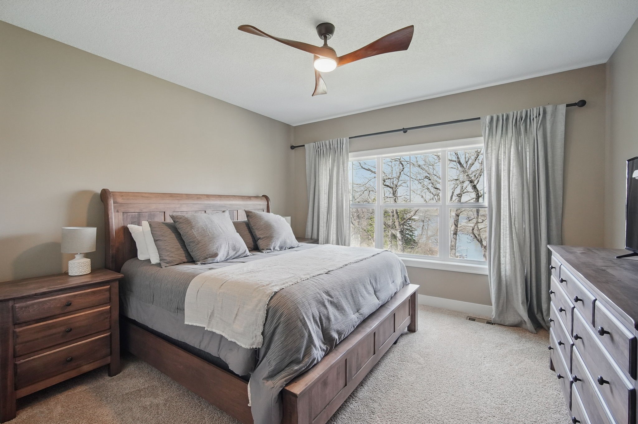 4887 Panorama Drive