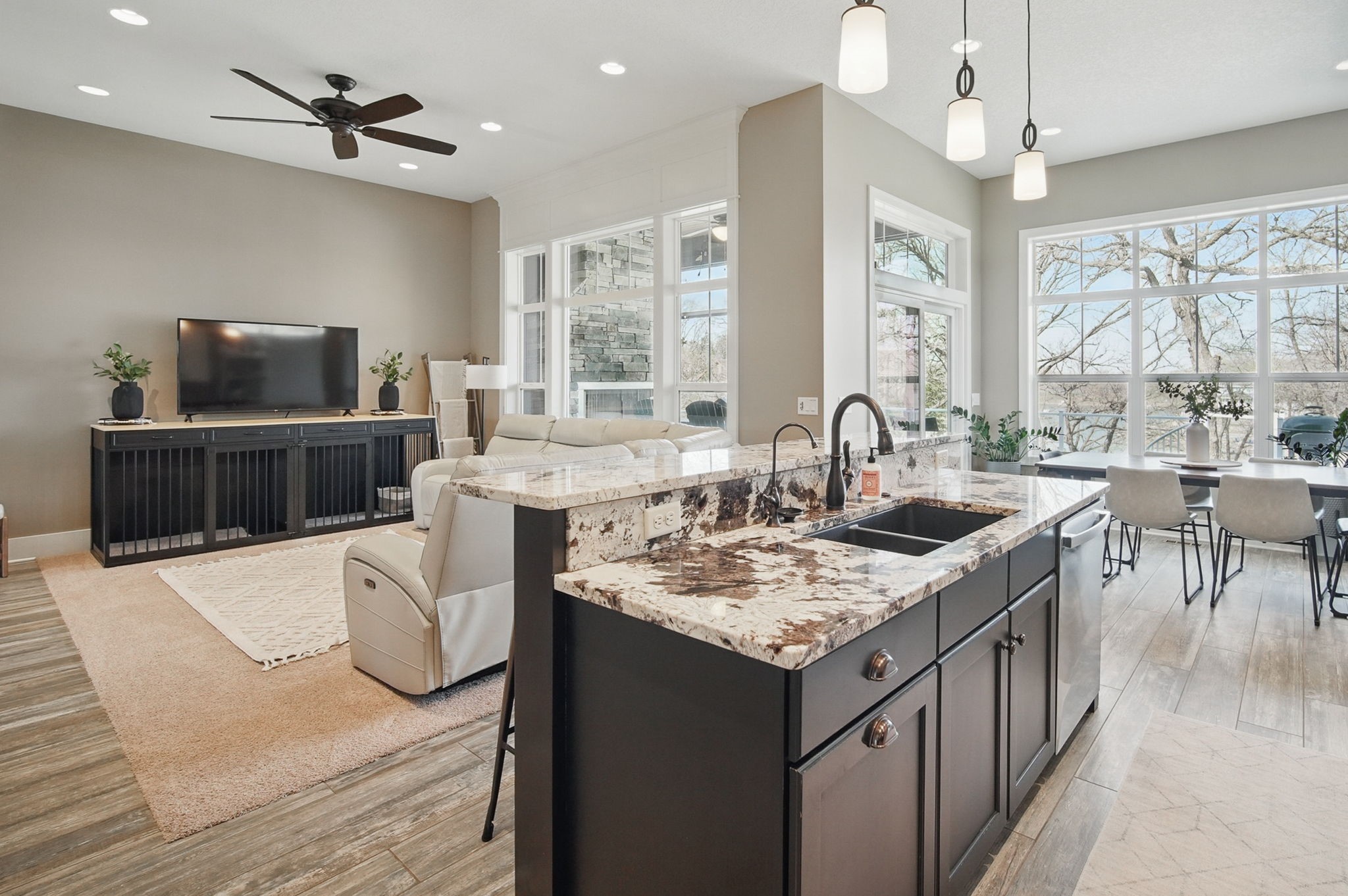 4887 Panorama Drive