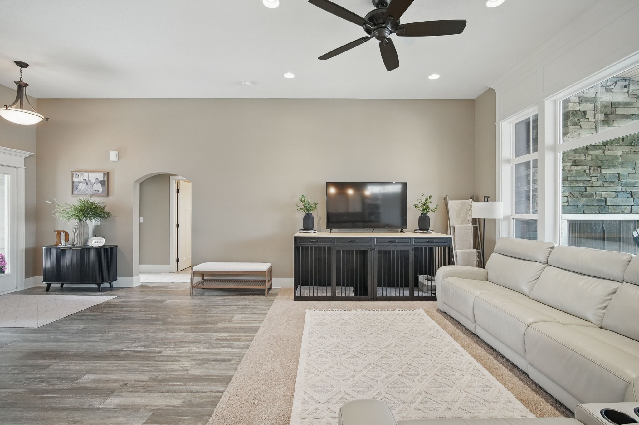 4887 Panorama Drive