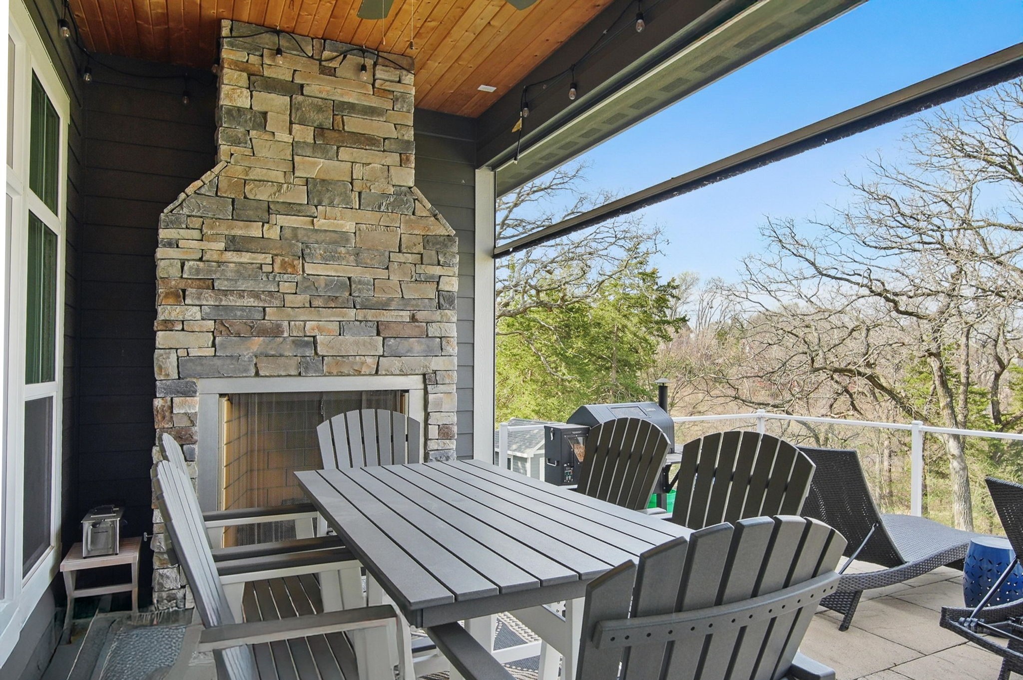 4887 Panorama Drive