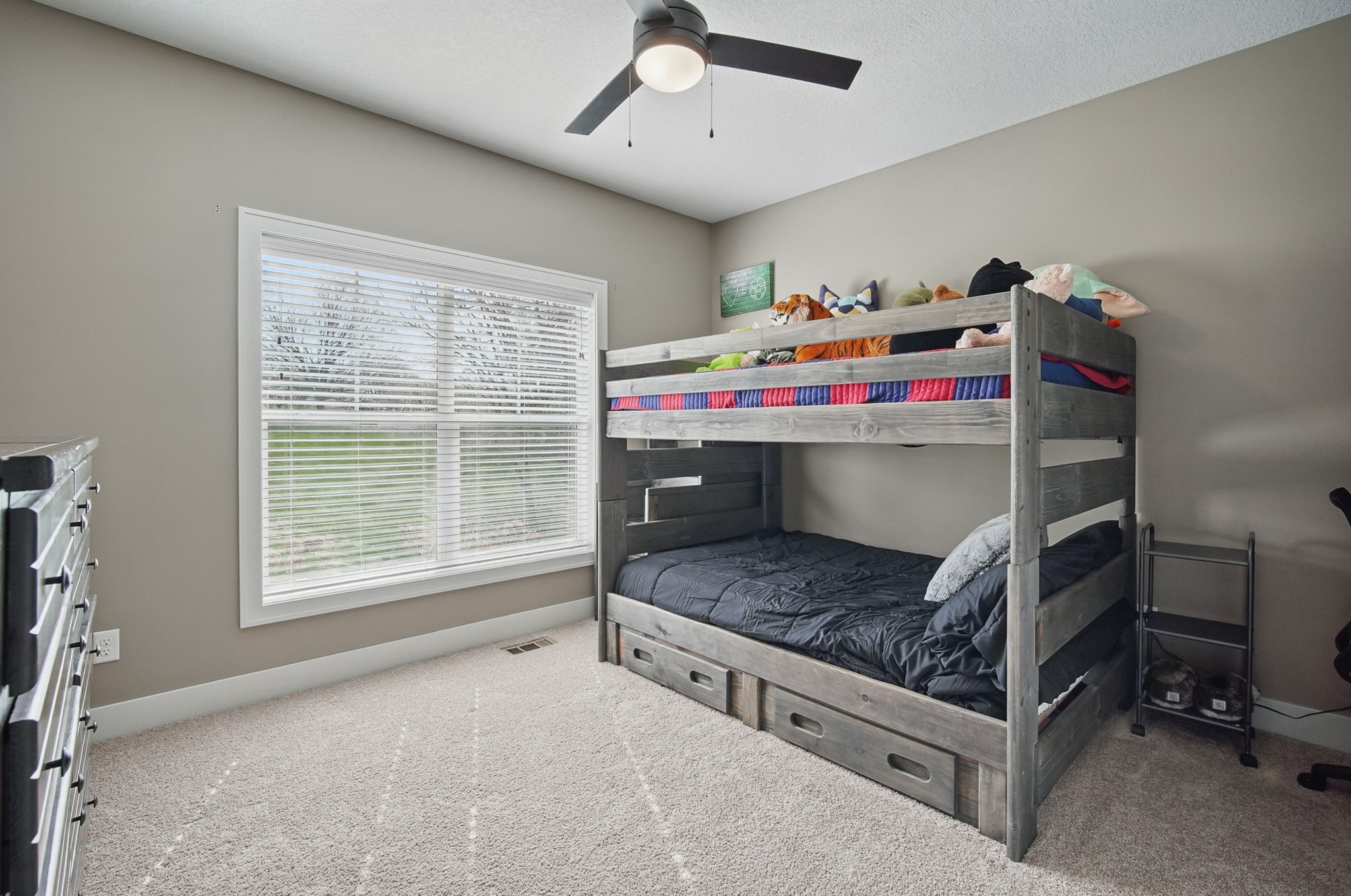 4887 Panorama Drive
