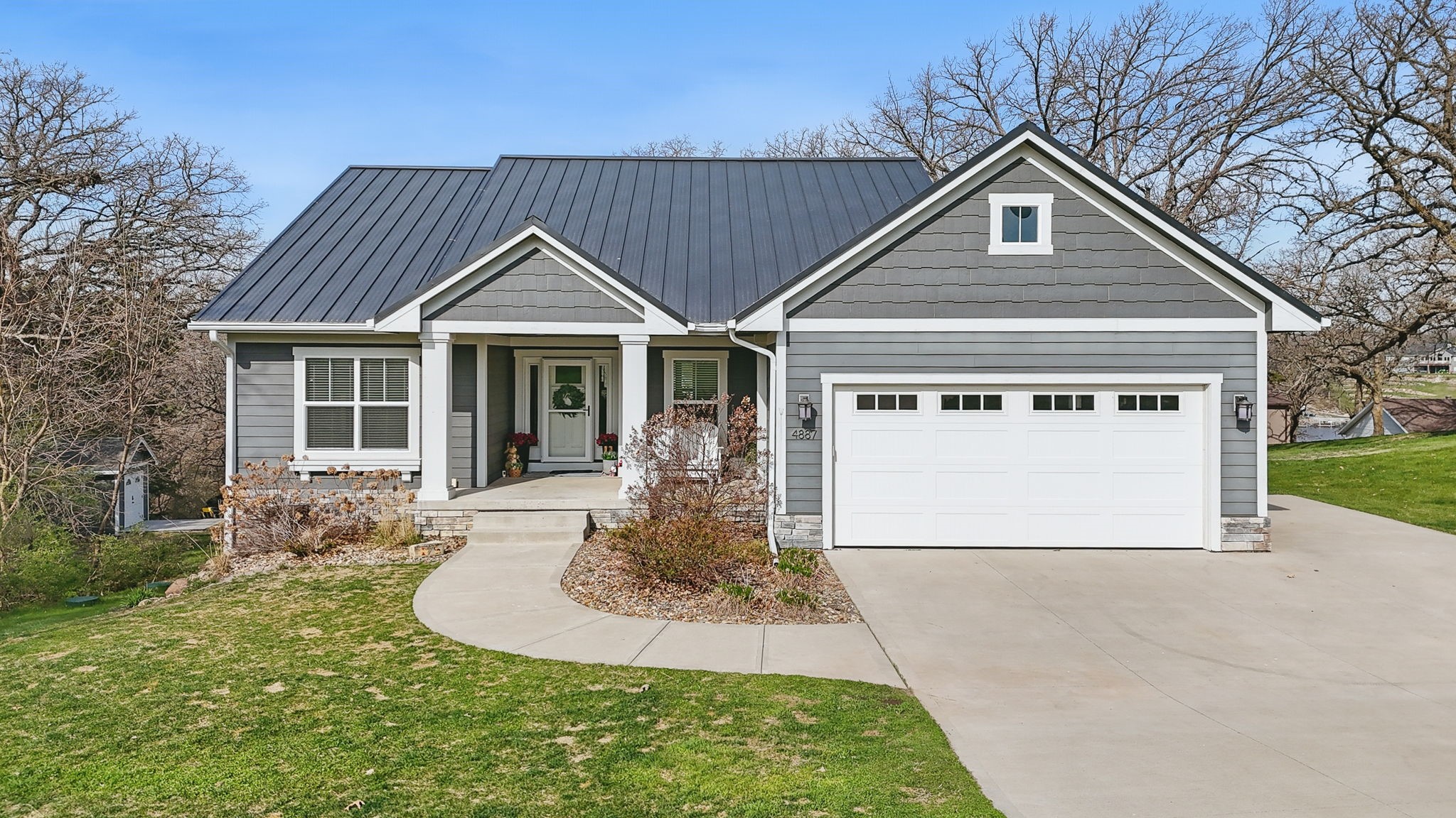 4887 Panorama Drive
