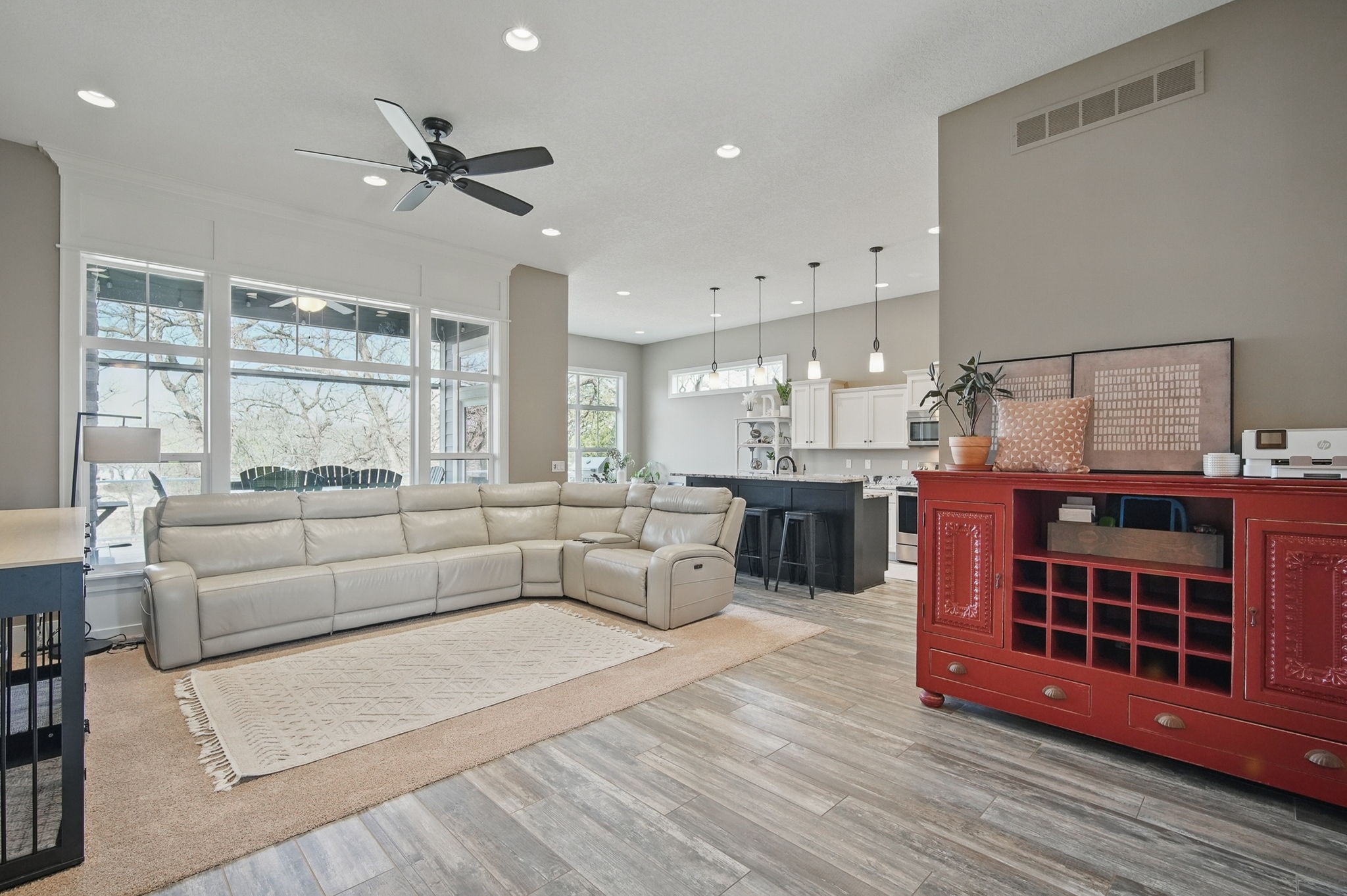 4887 Panorama Drive