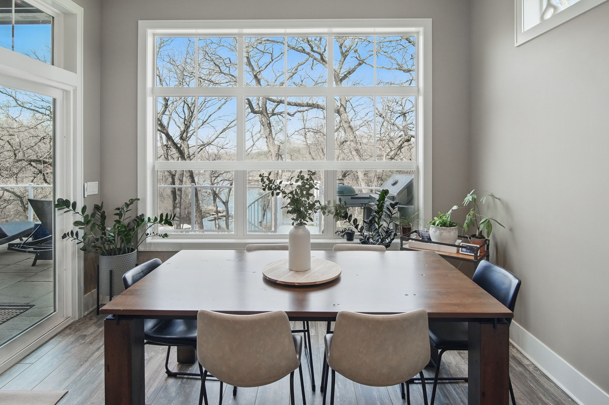 4887 Panorama Drive