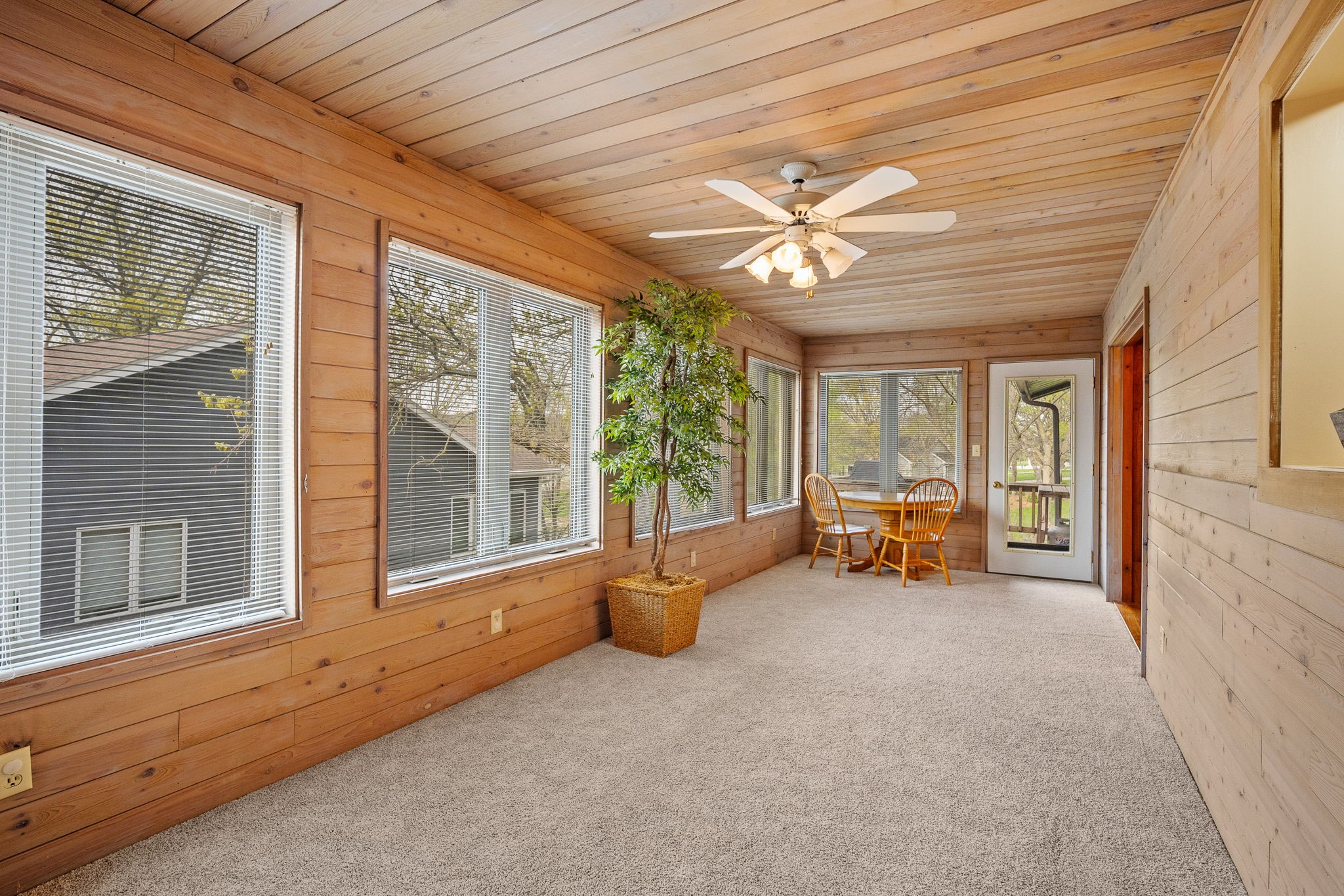 4715 Johnson Point