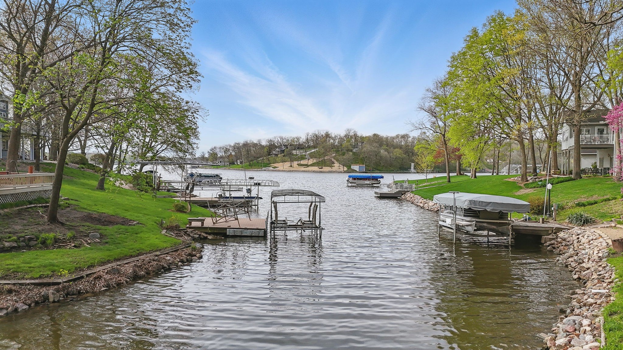 4715 Johnson Point