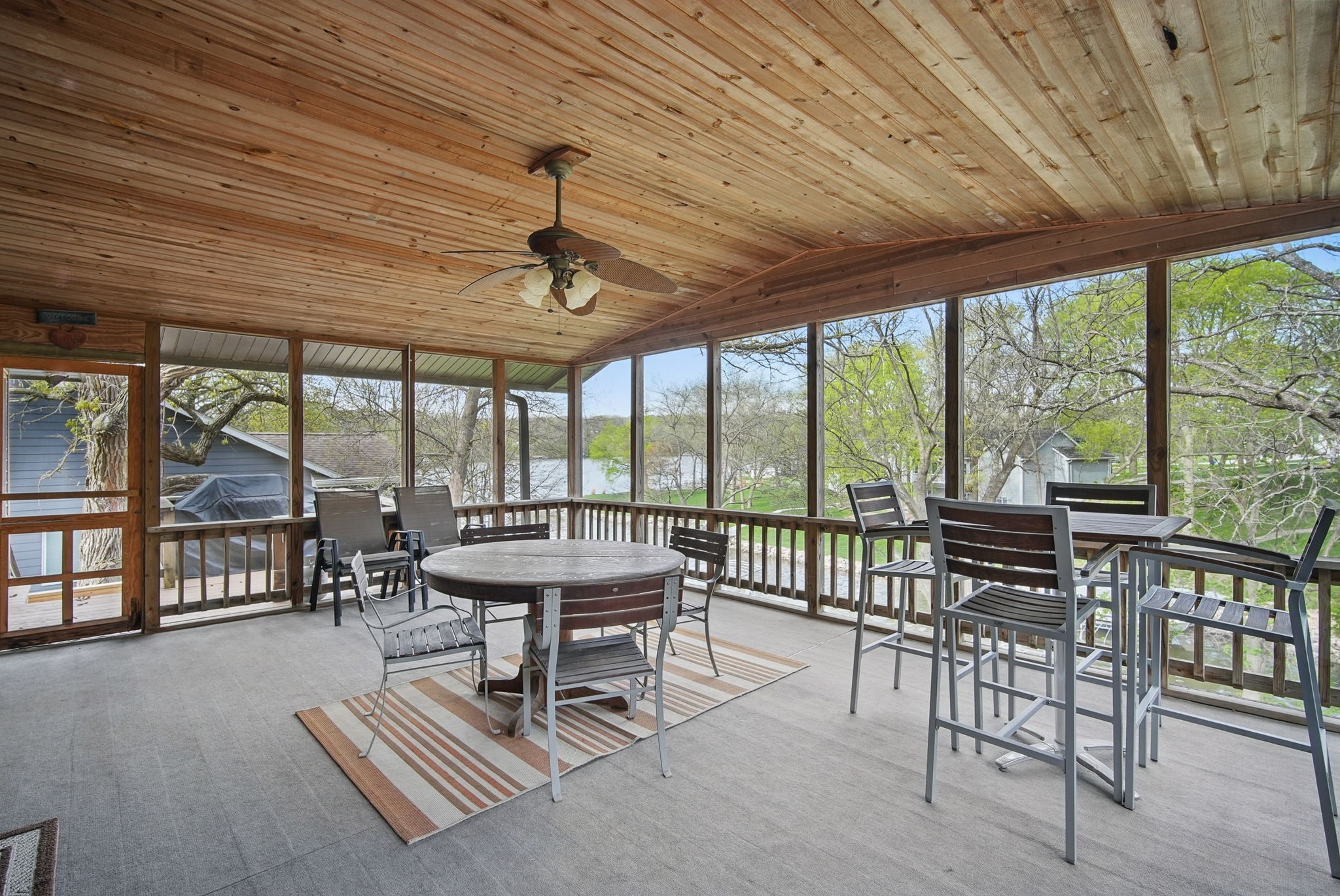 4715 Johnson Point