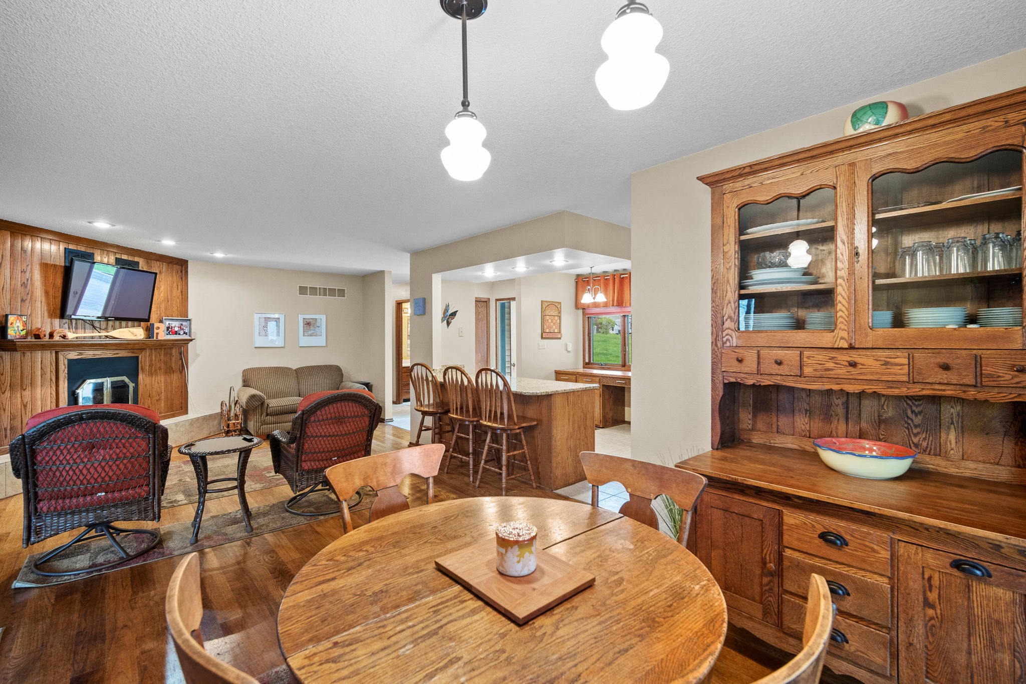 4715 Johnson Point