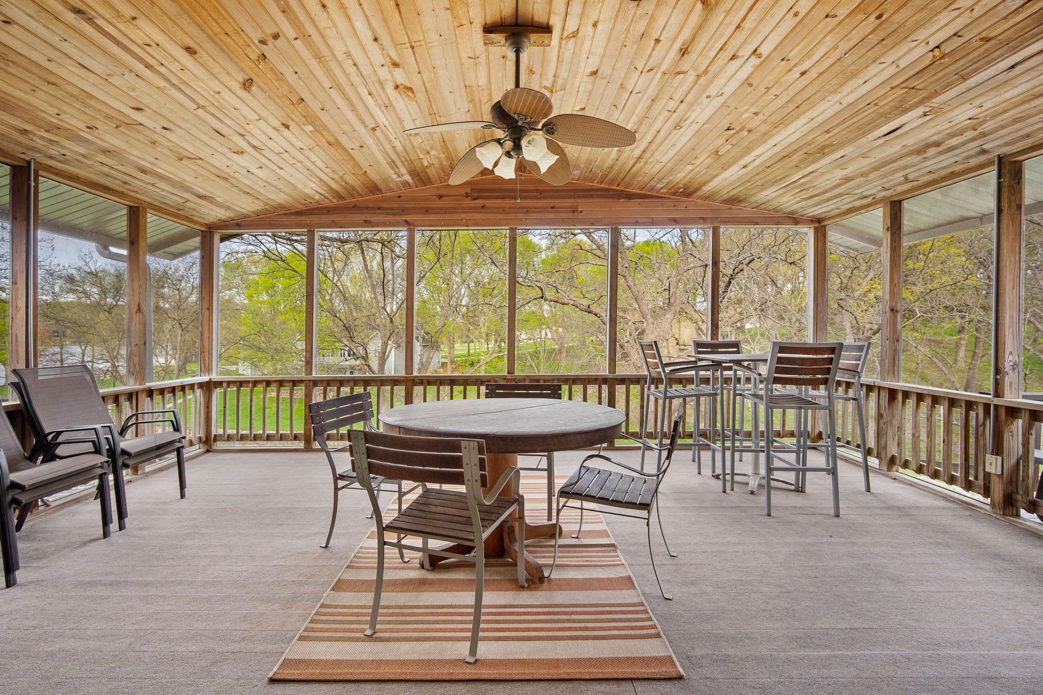 4715 Johnson Point