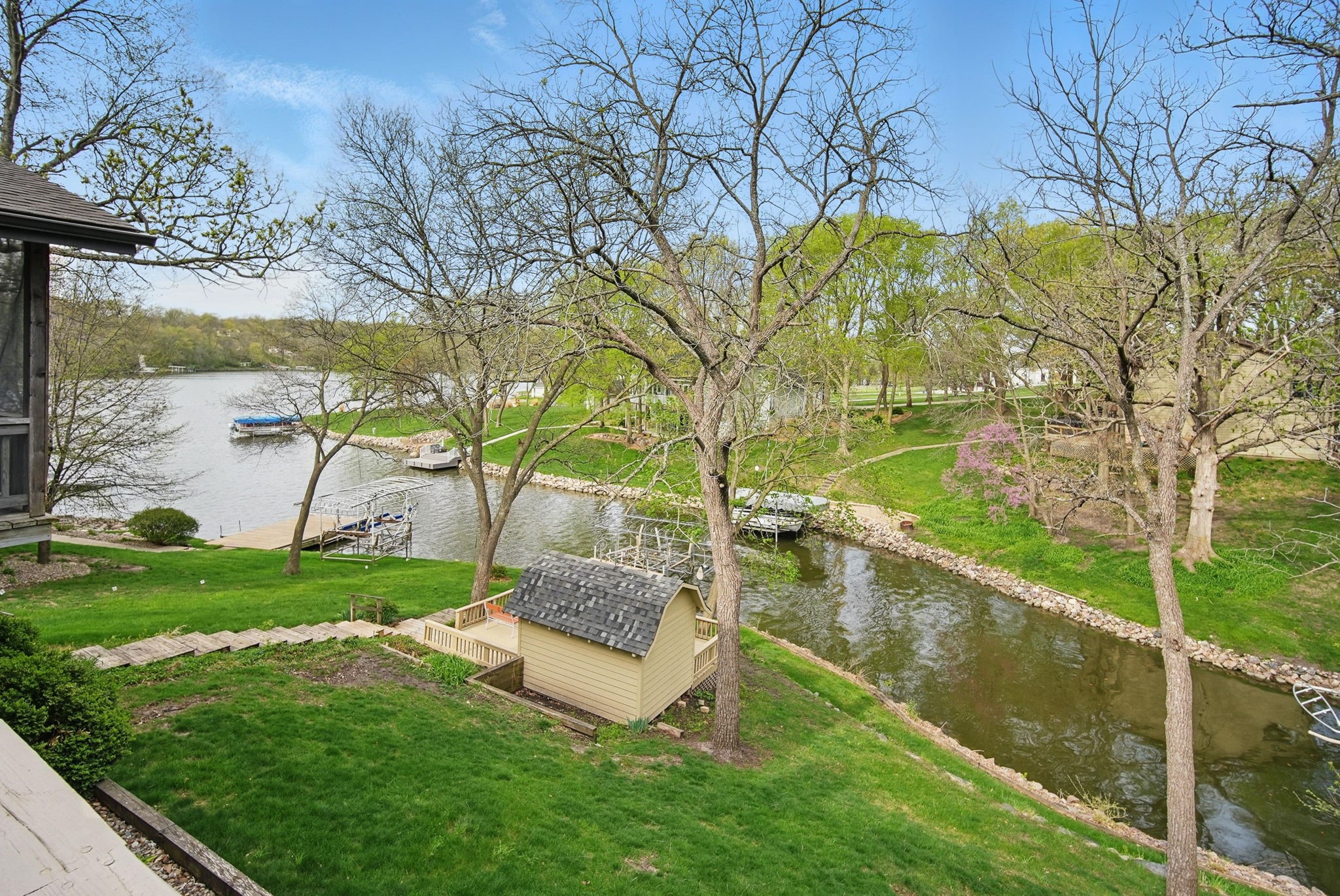 4715 Johnson Point