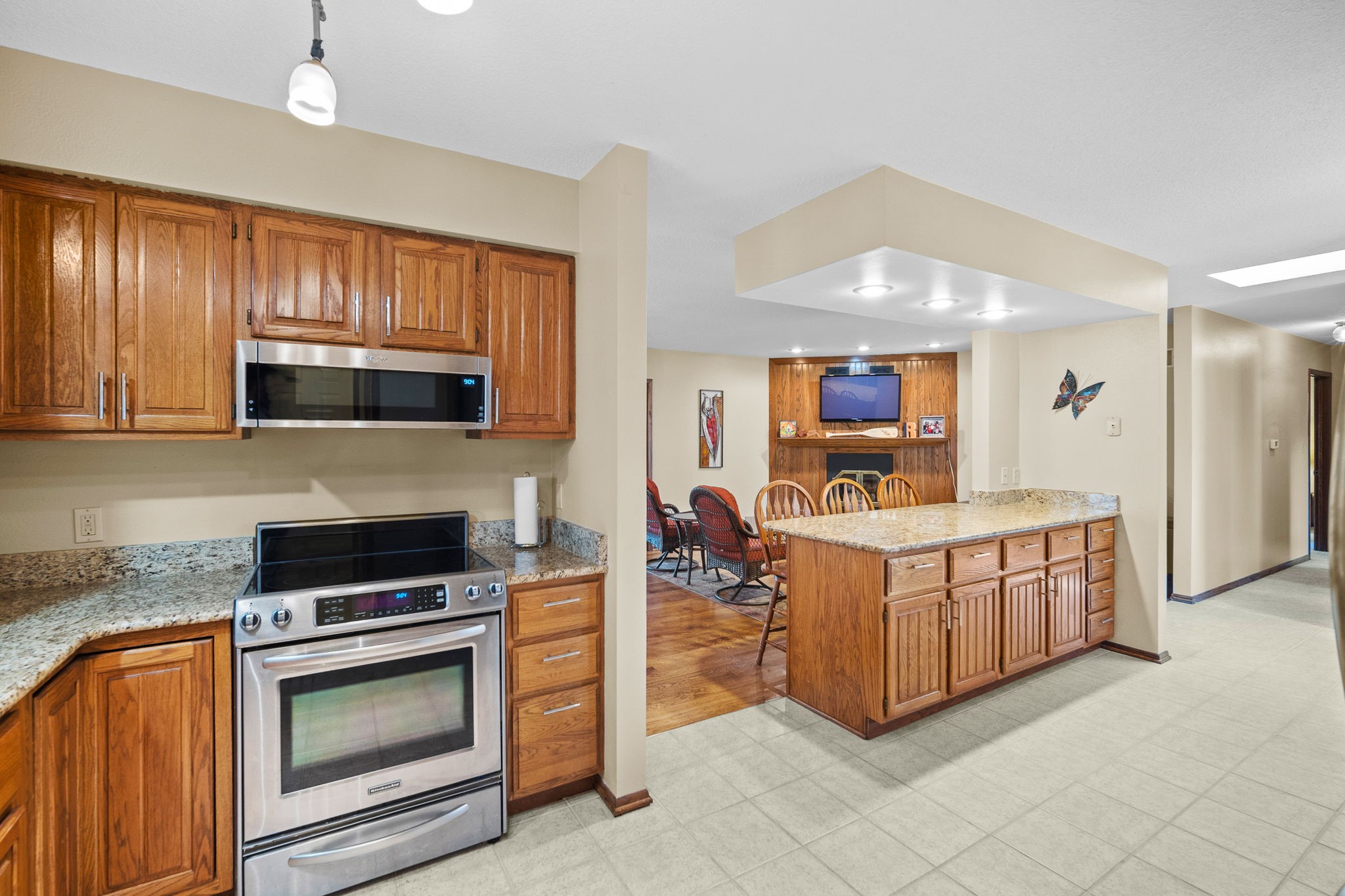 4715 Johnson Point