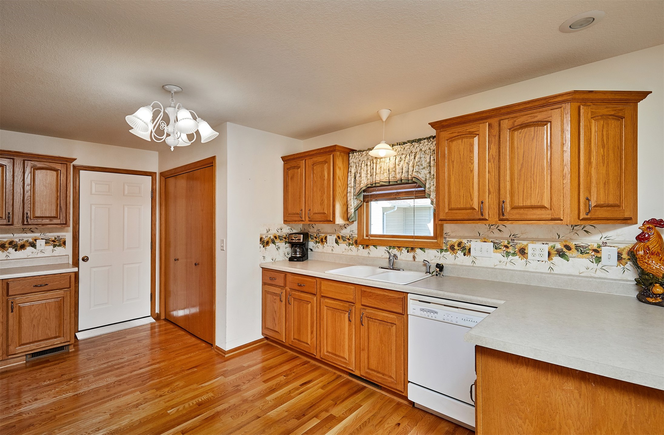 311 North Street W