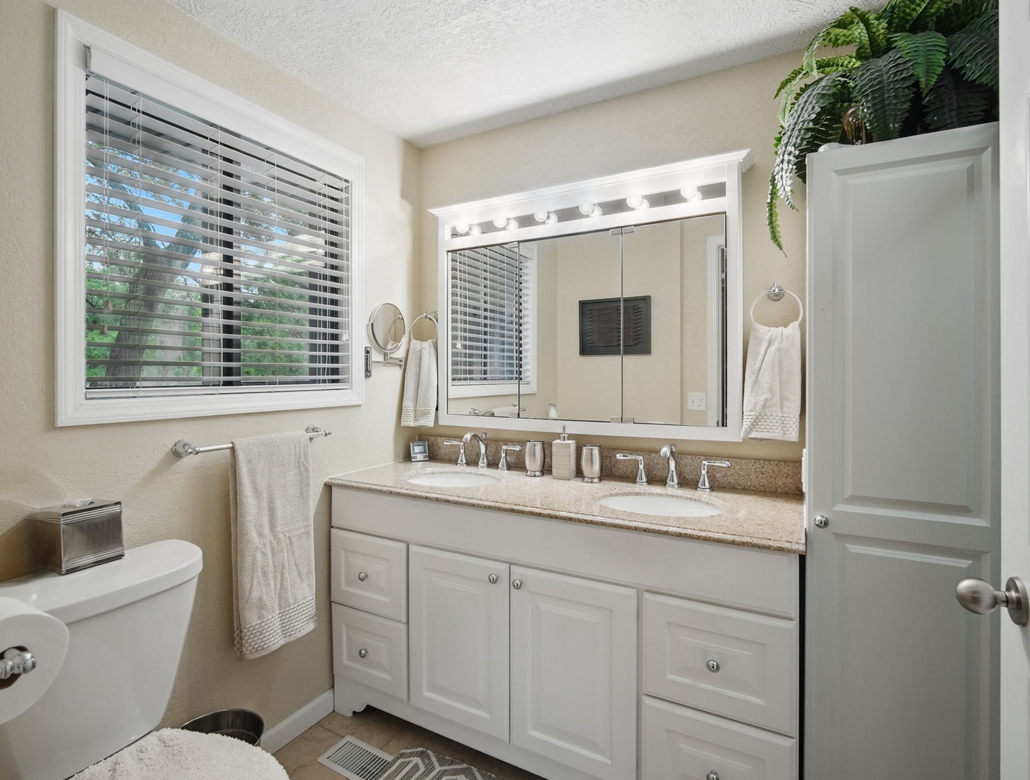 5113 Panorama Drive