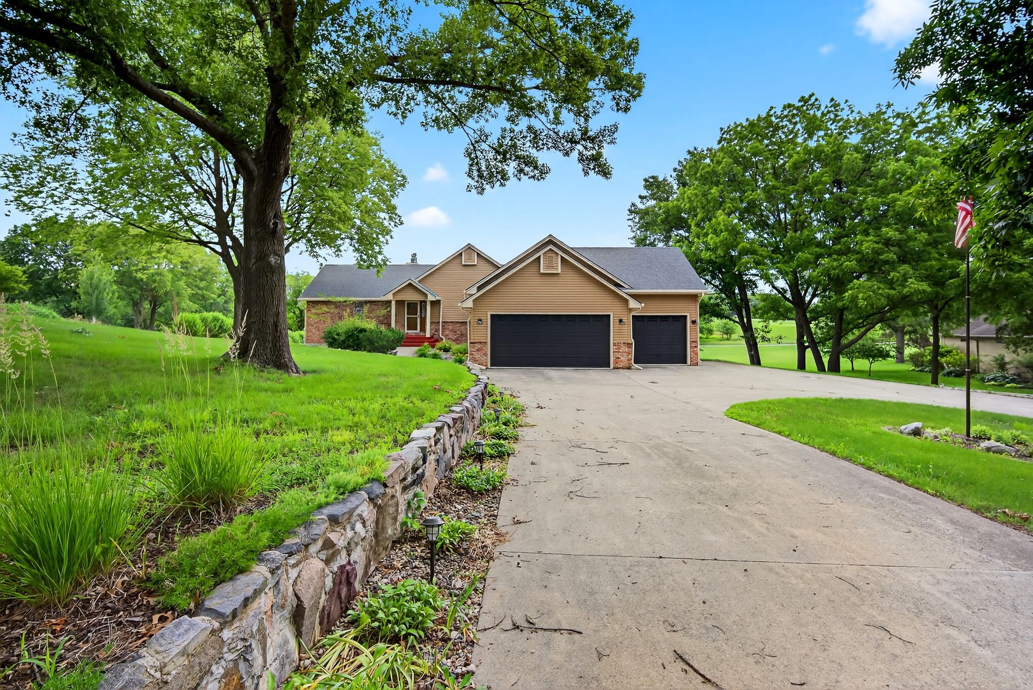 5074 PANORAMA Drive