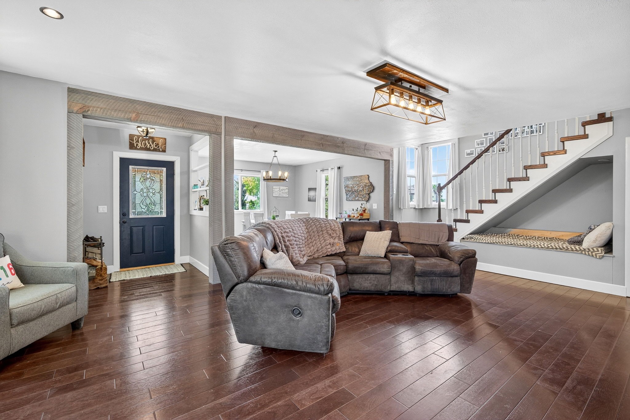 209 W Jackson Street