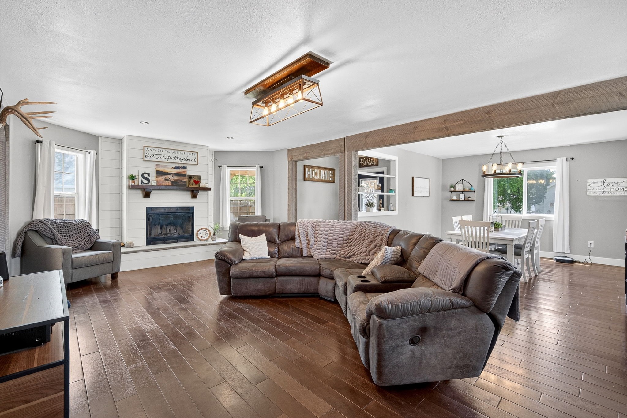 209 W Jackson Street