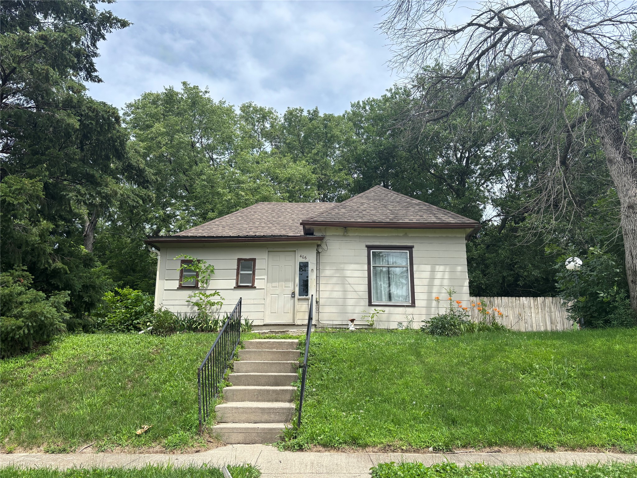 406 N 3rd Street