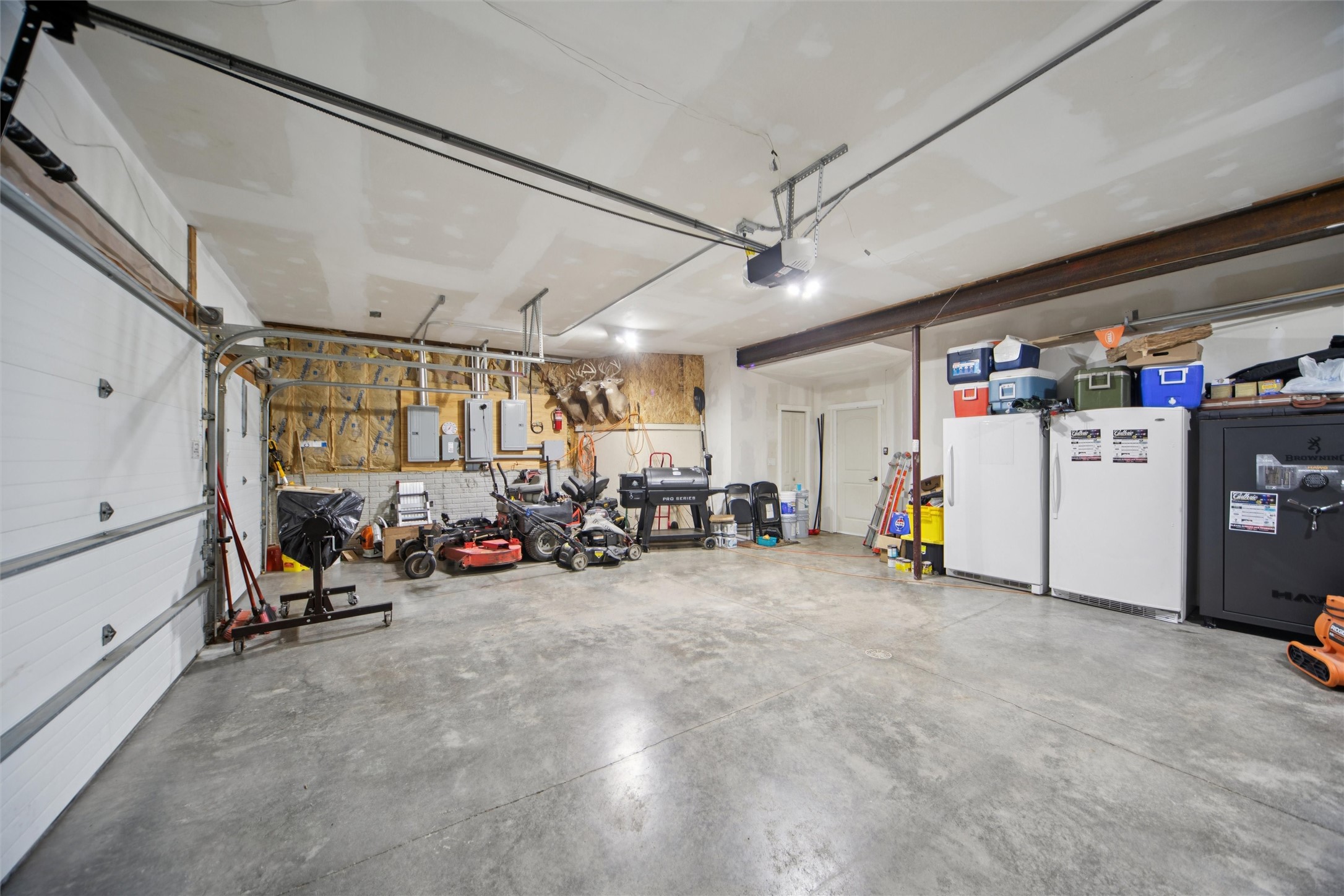 9108 Oak Crest Court