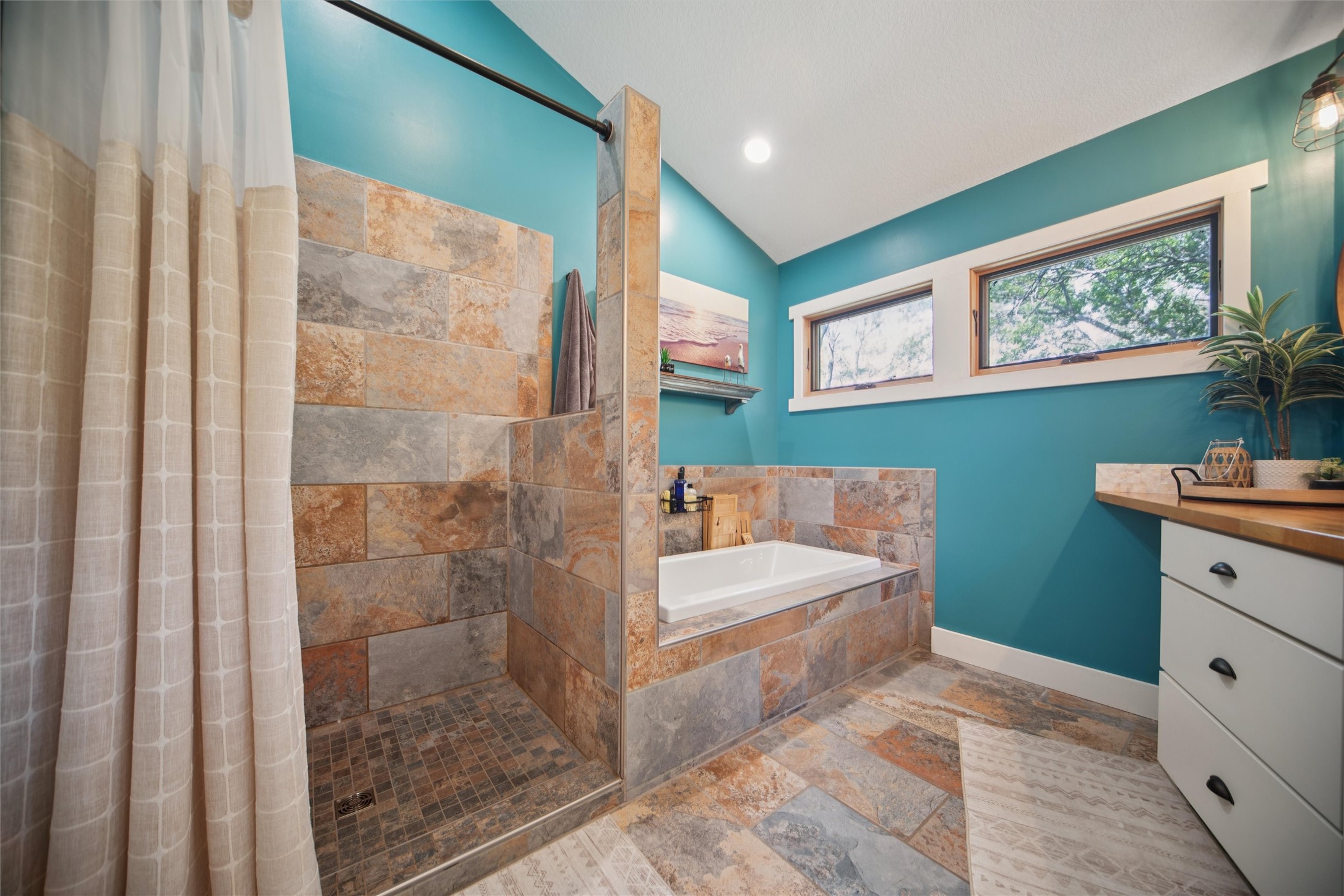 9108 Oak Crest Court