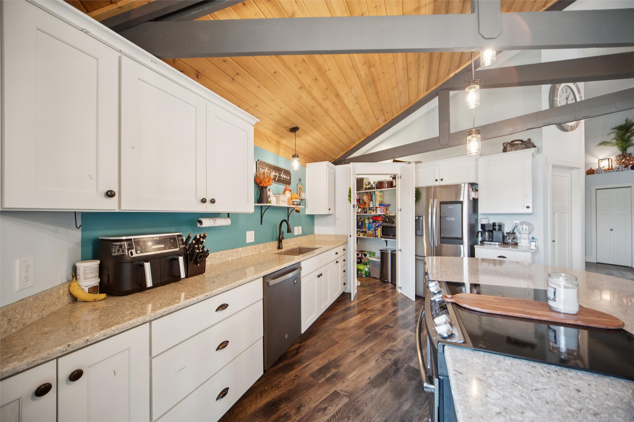 9108 Oak Crest Court