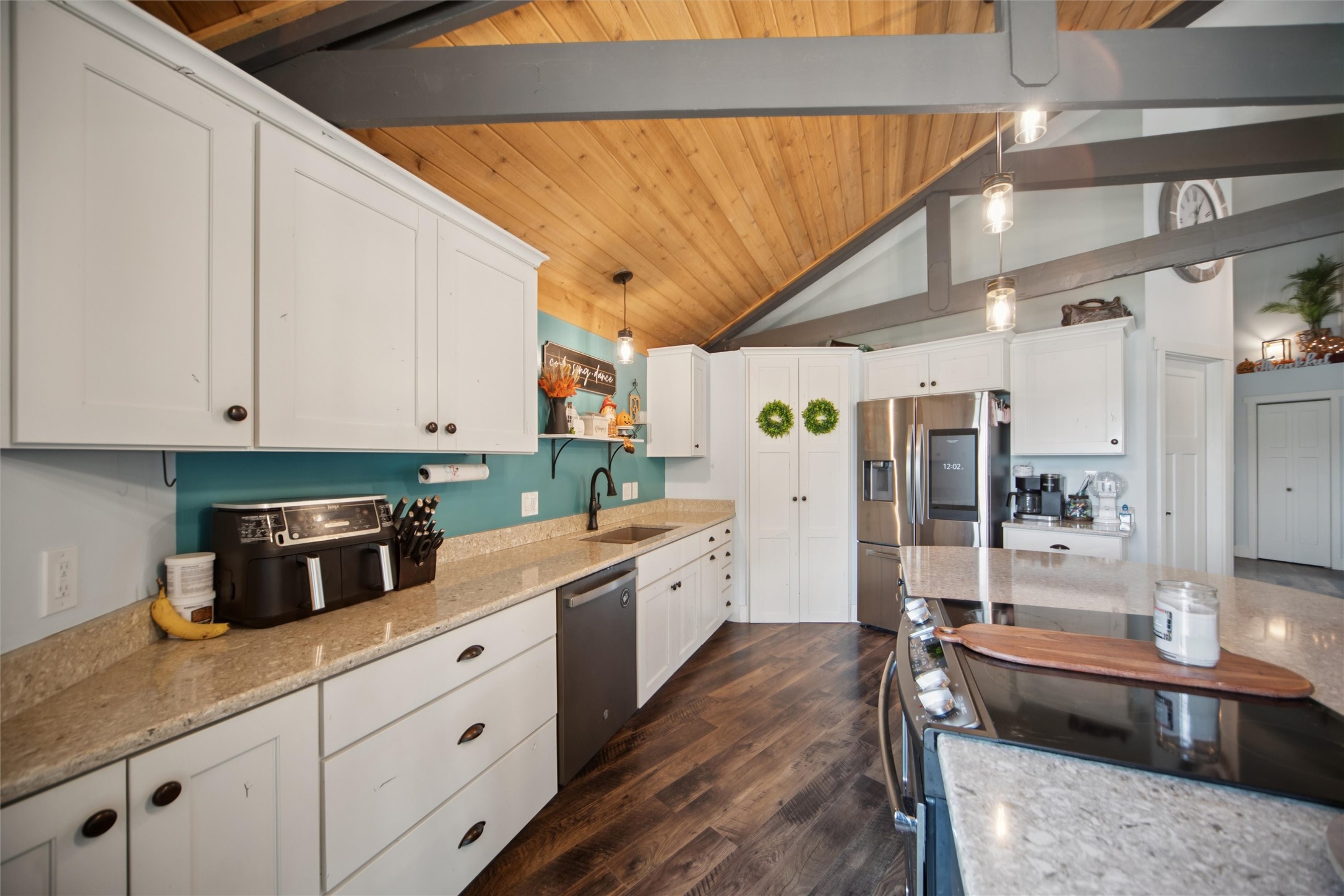 9108 Oak Crest Court
