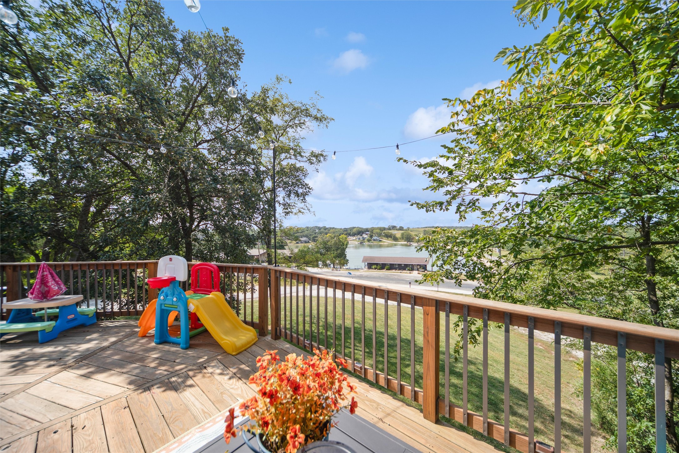 9108 Oak Crest Court