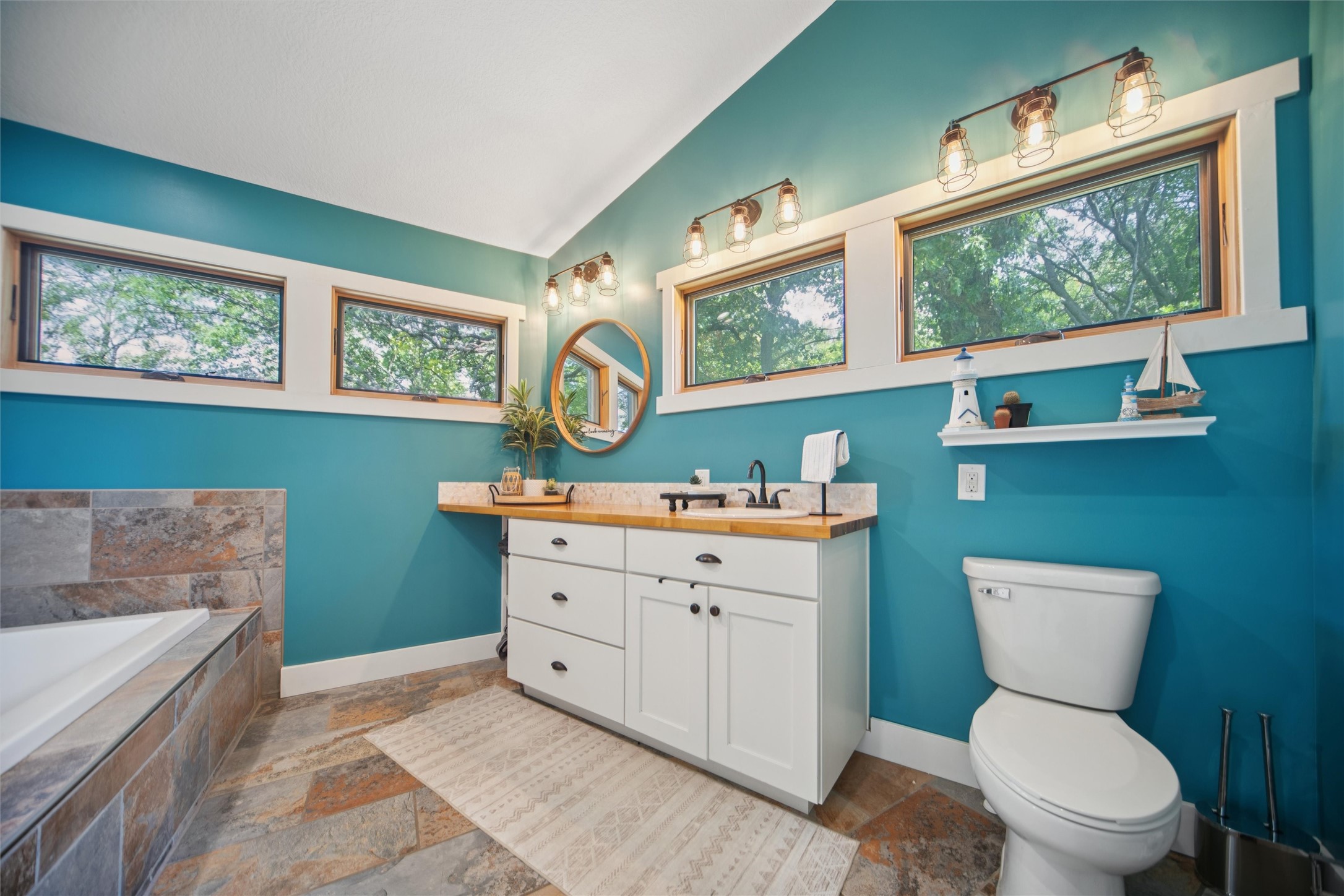 9108 Oak Crest Court