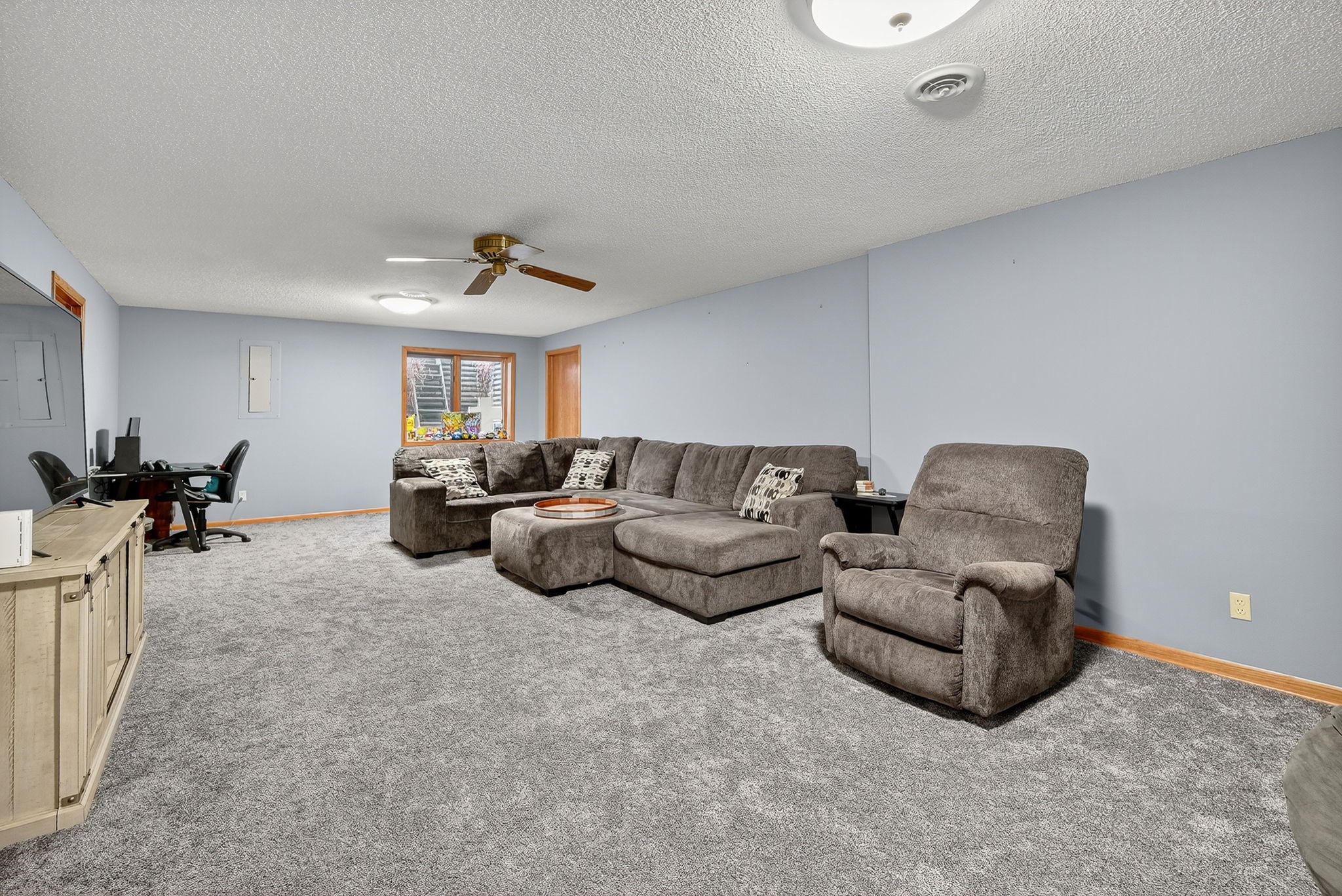 2410 Parkview Place