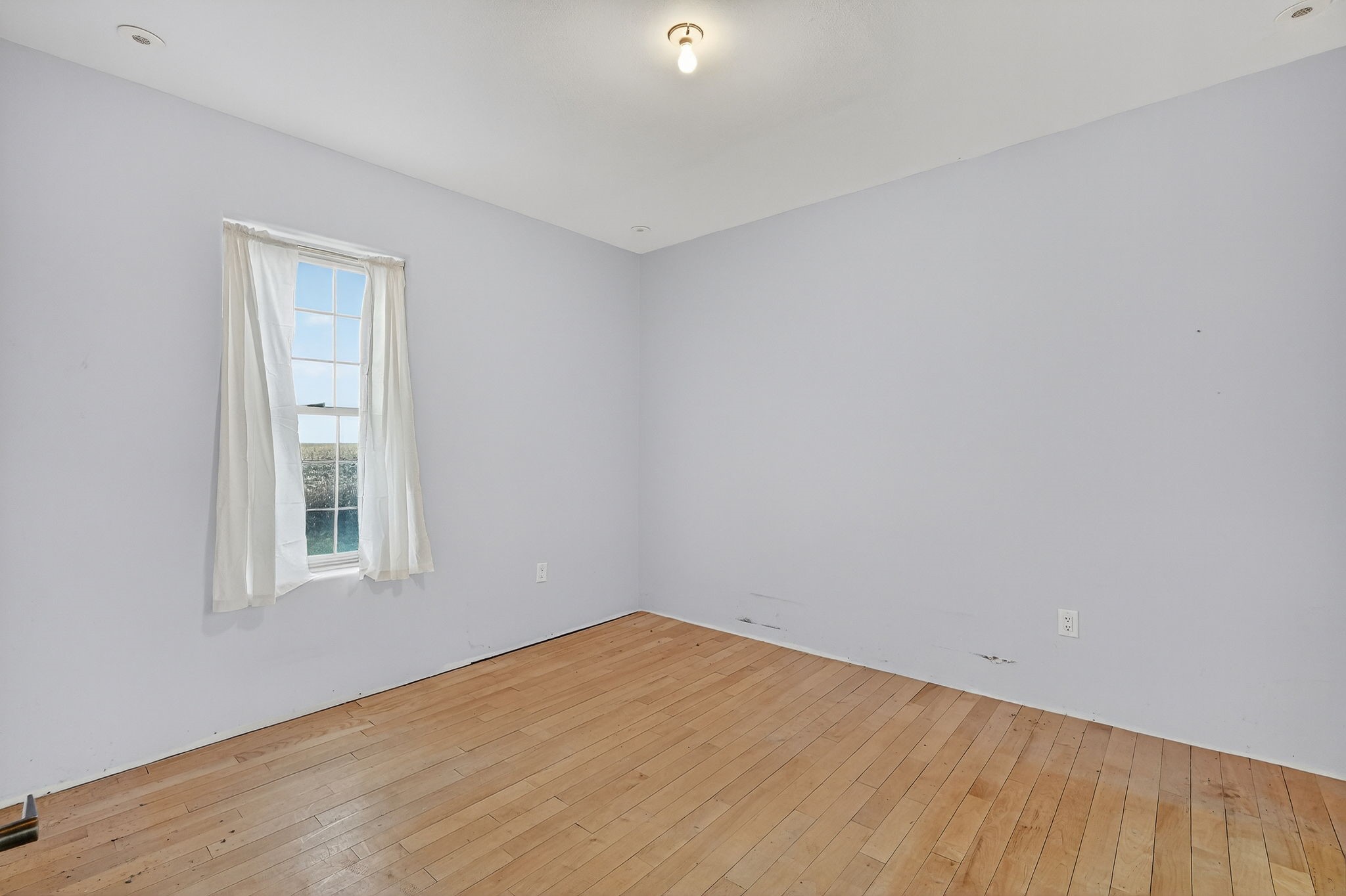 1571 Quill Ave. None