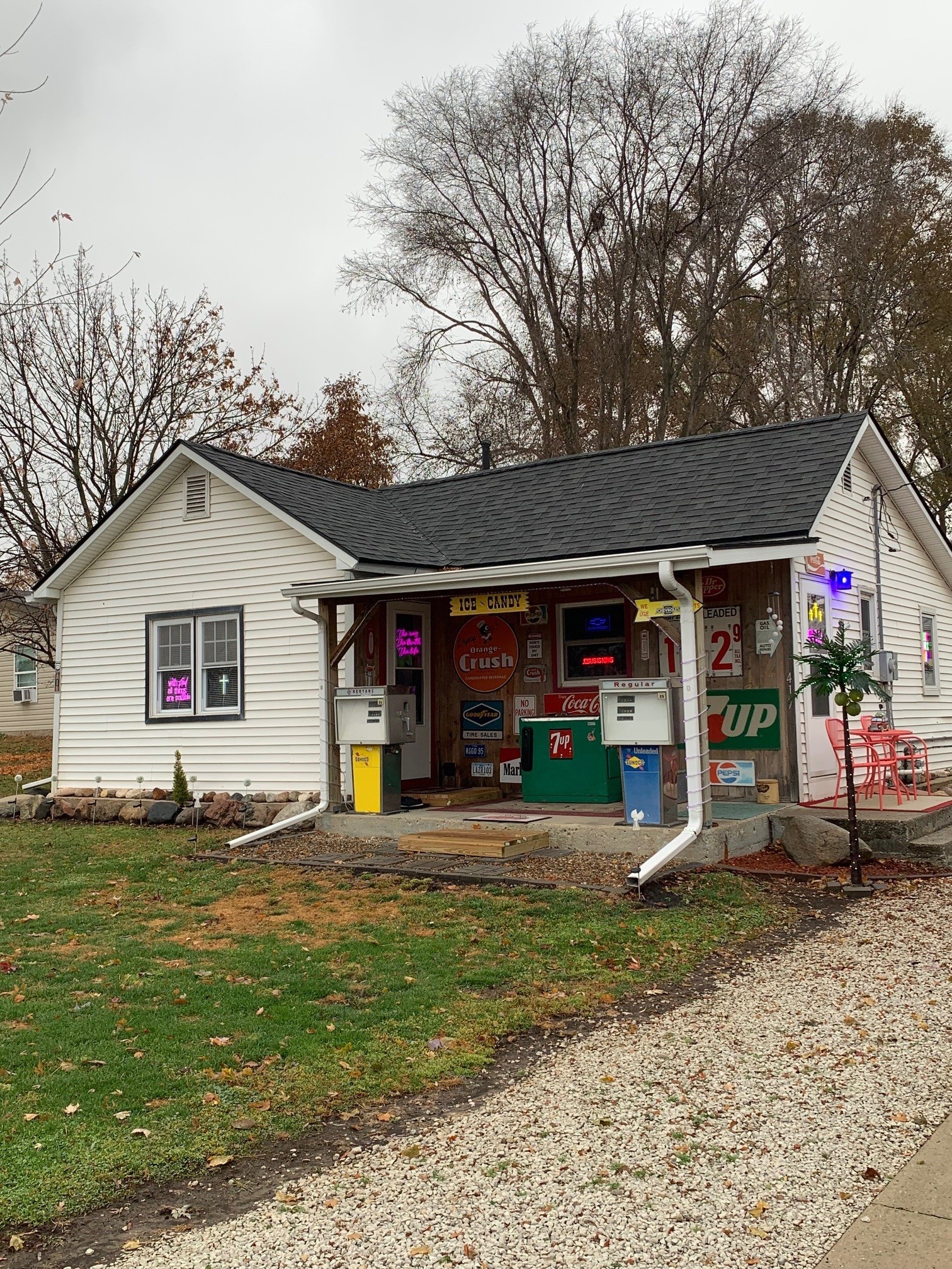 417 E Lane Street