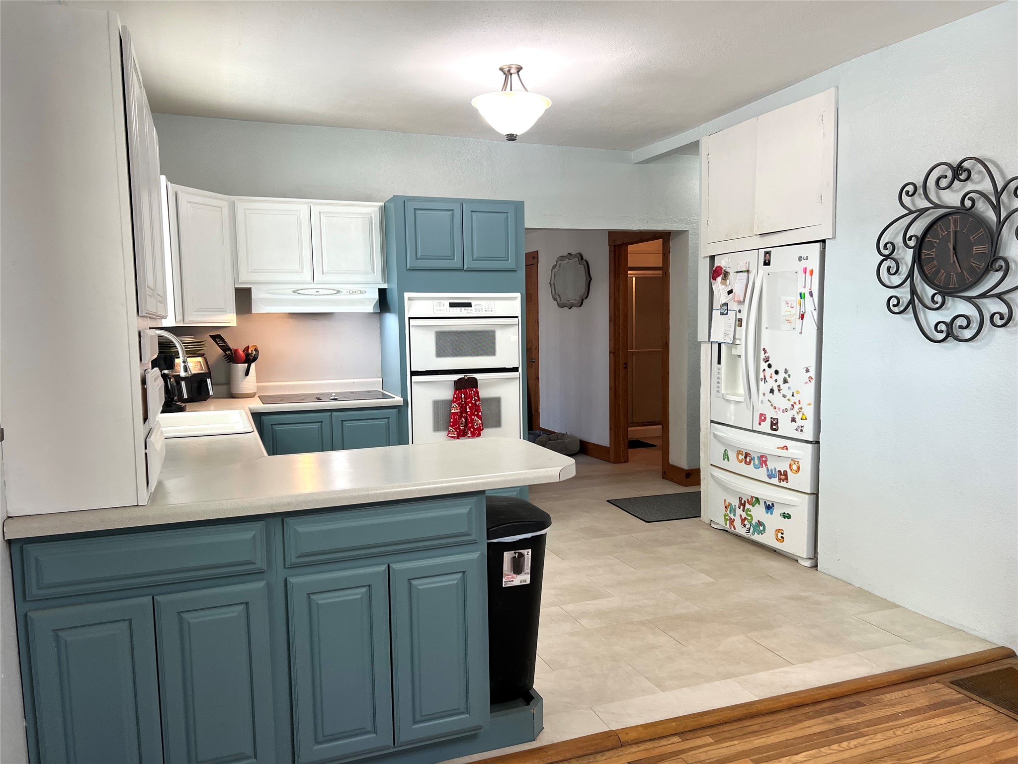 305 S 4th Street
