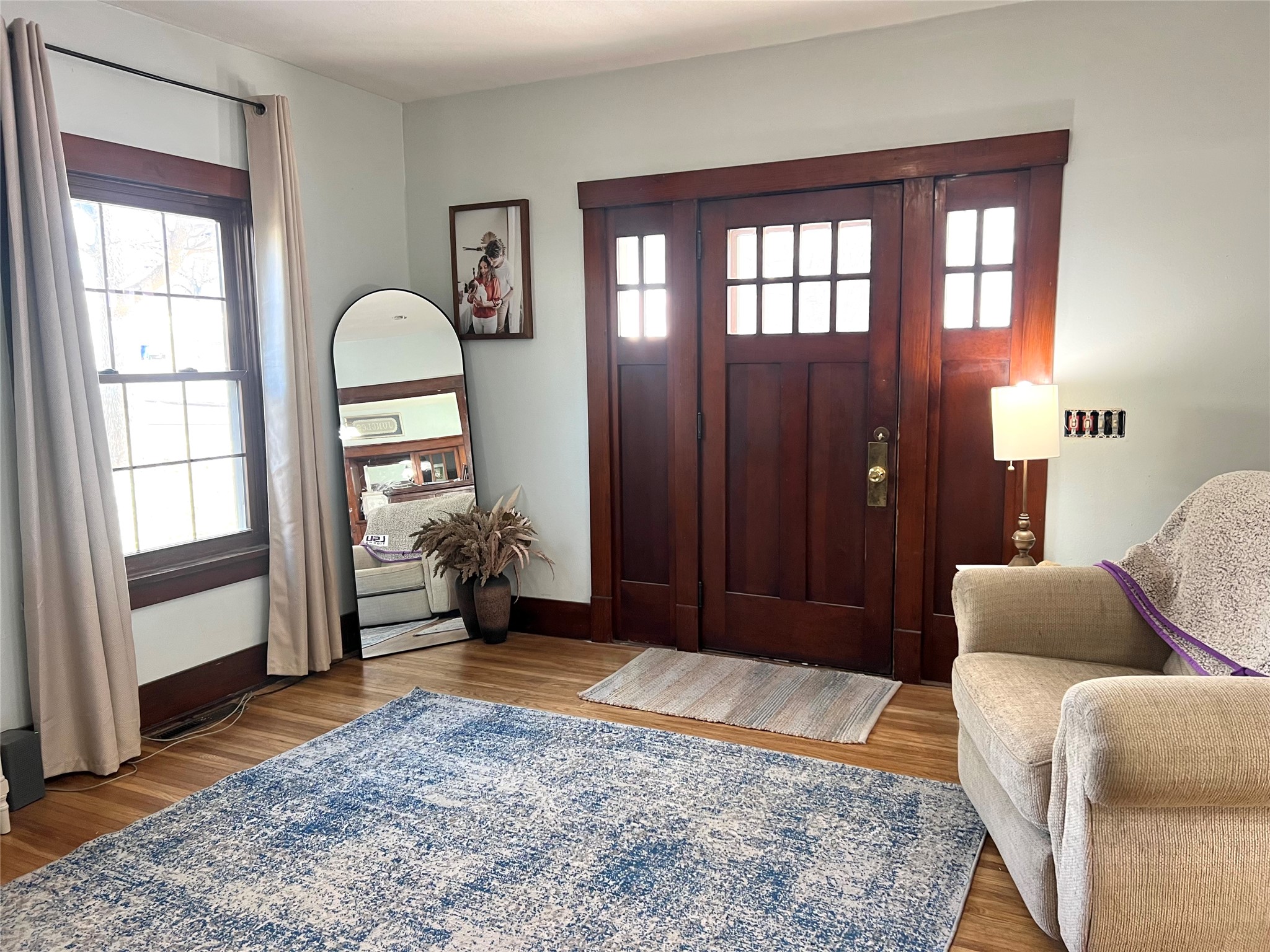 305 S 4th Street