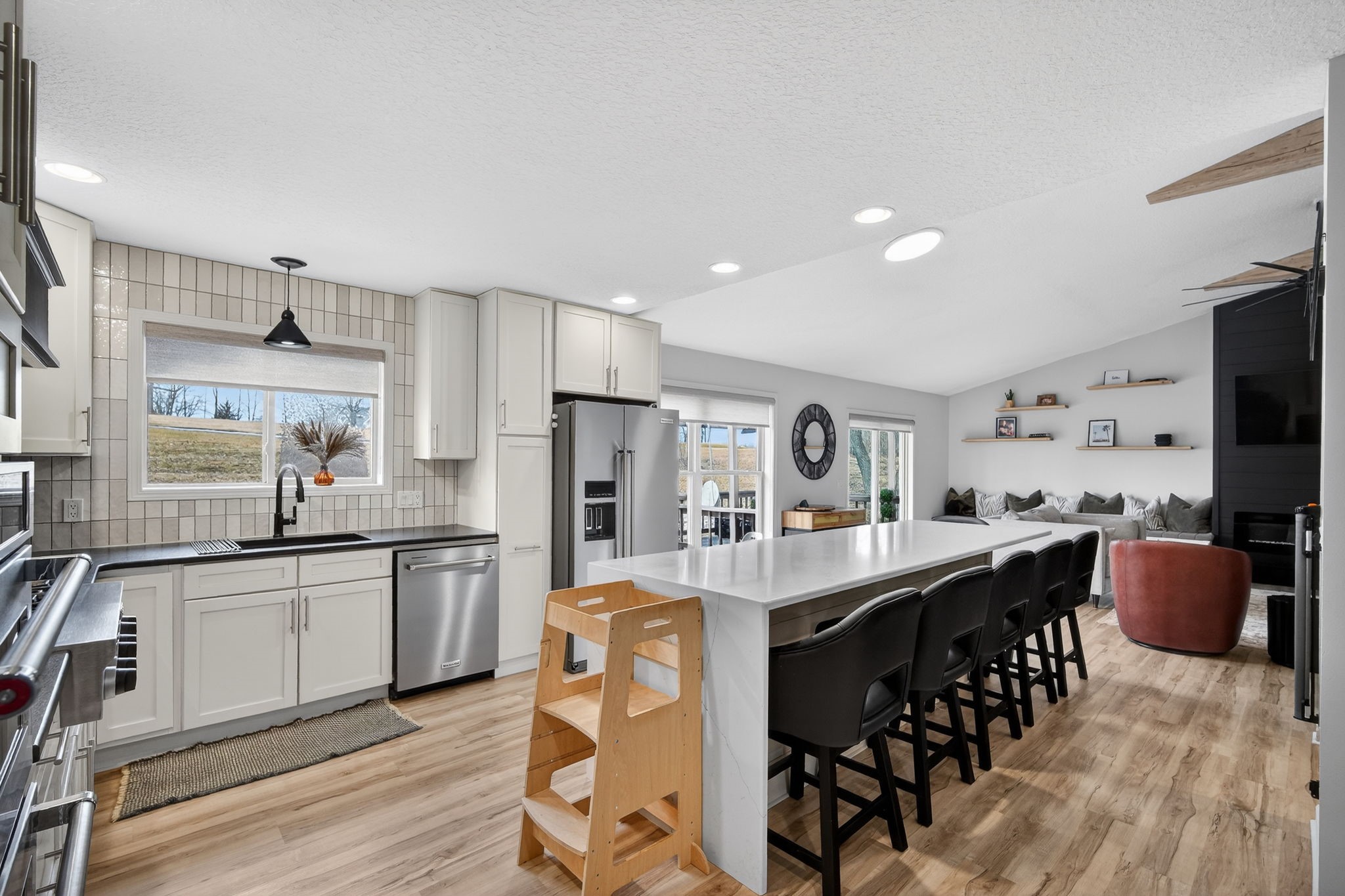5128 Panorama Drive