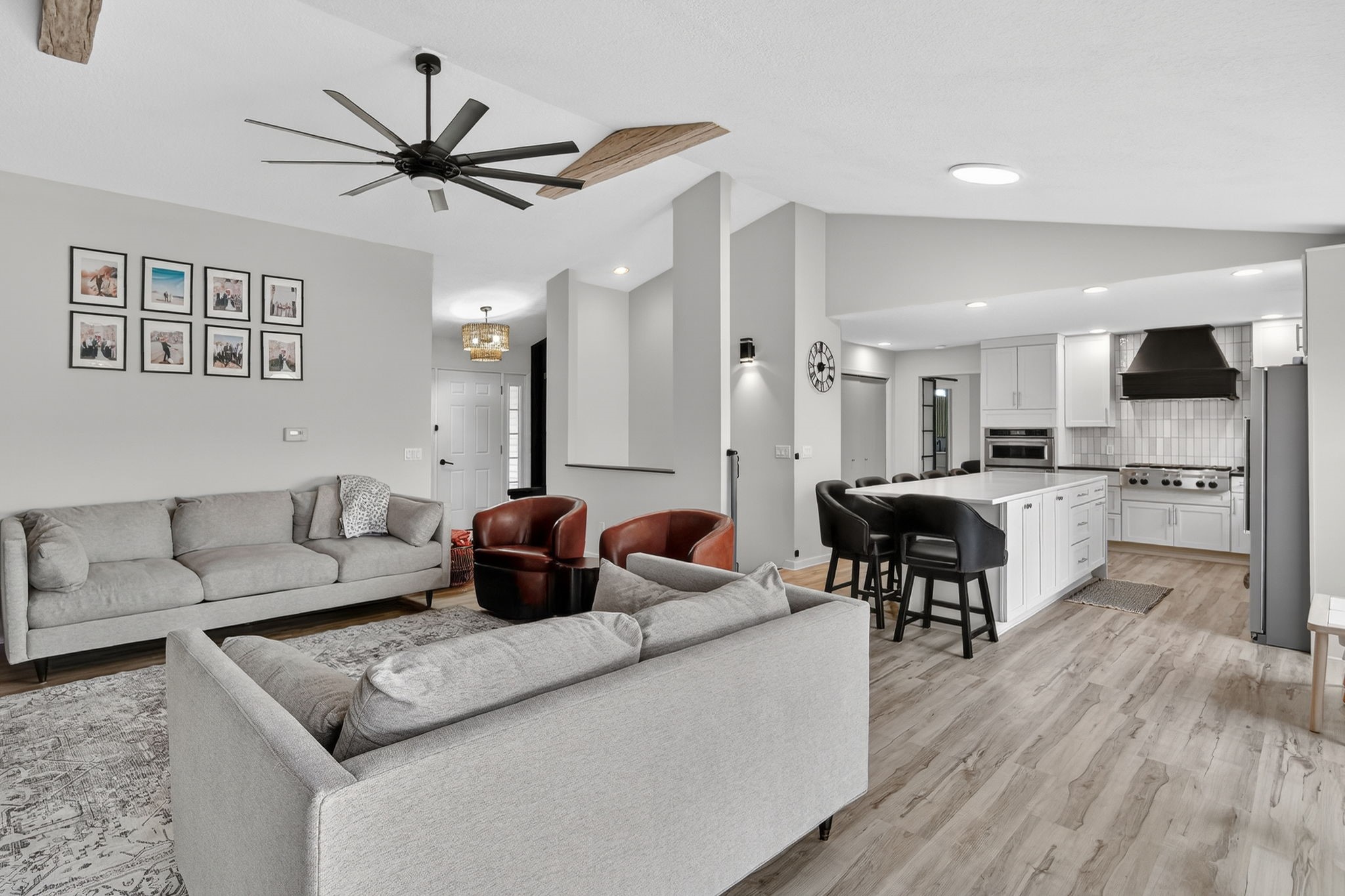 5128 Panorama Drive